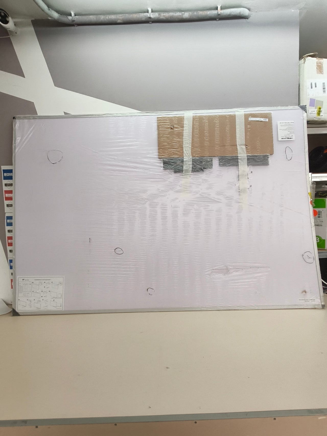Pizarra blanca magnética VIZ-PRO 180 × 120 cm,