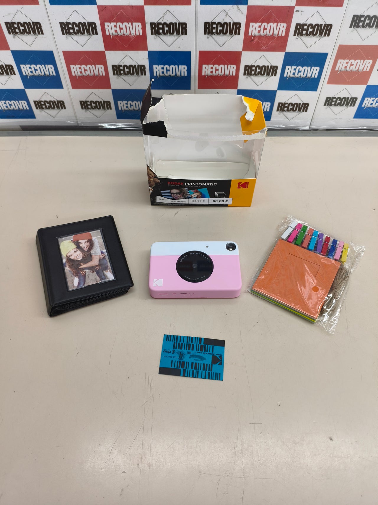 Pack Kodak Printomatic con papel, álbum y accesorios