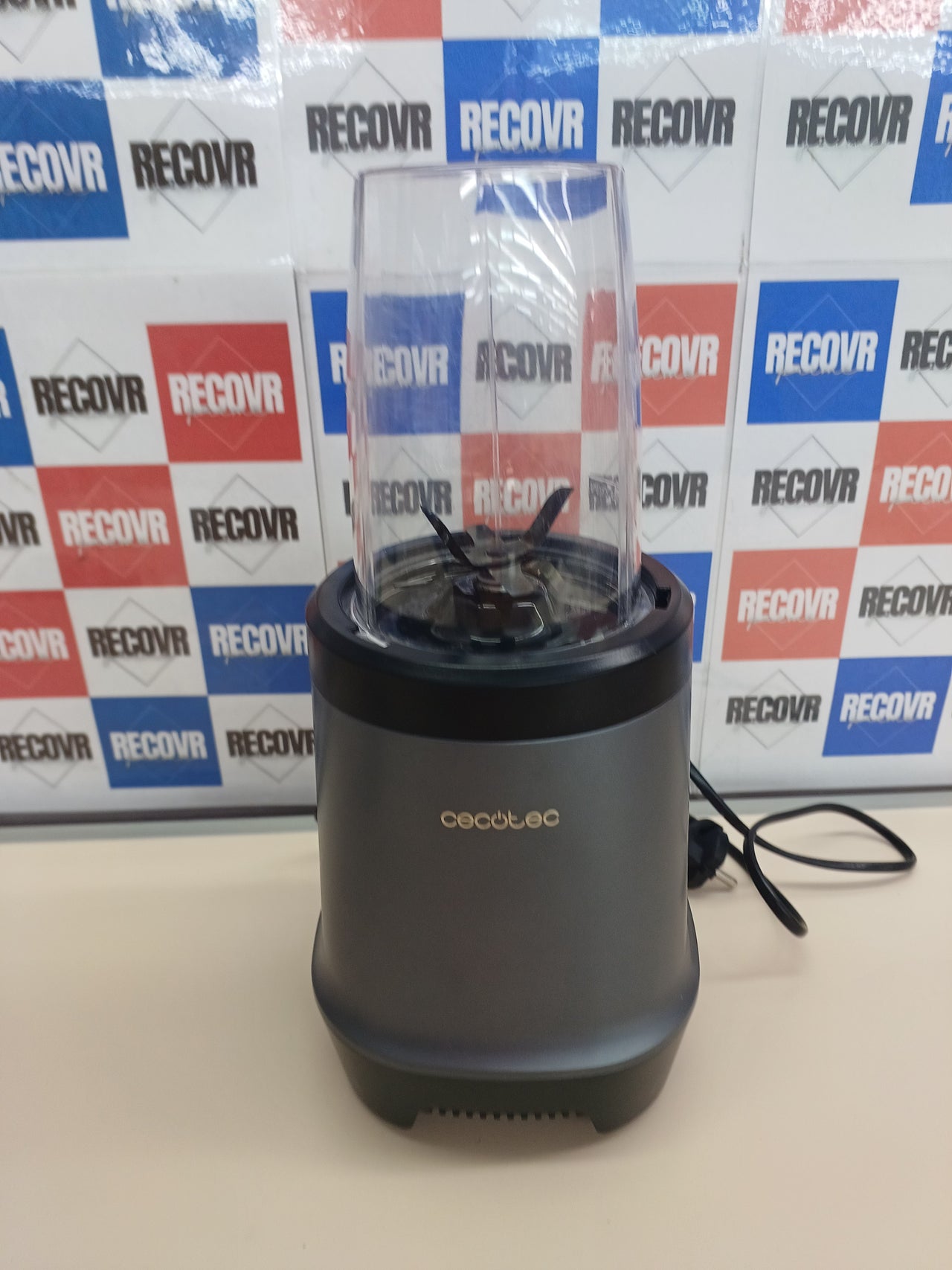 Batidora vaso individual 1000W Nutriblender Cecotec