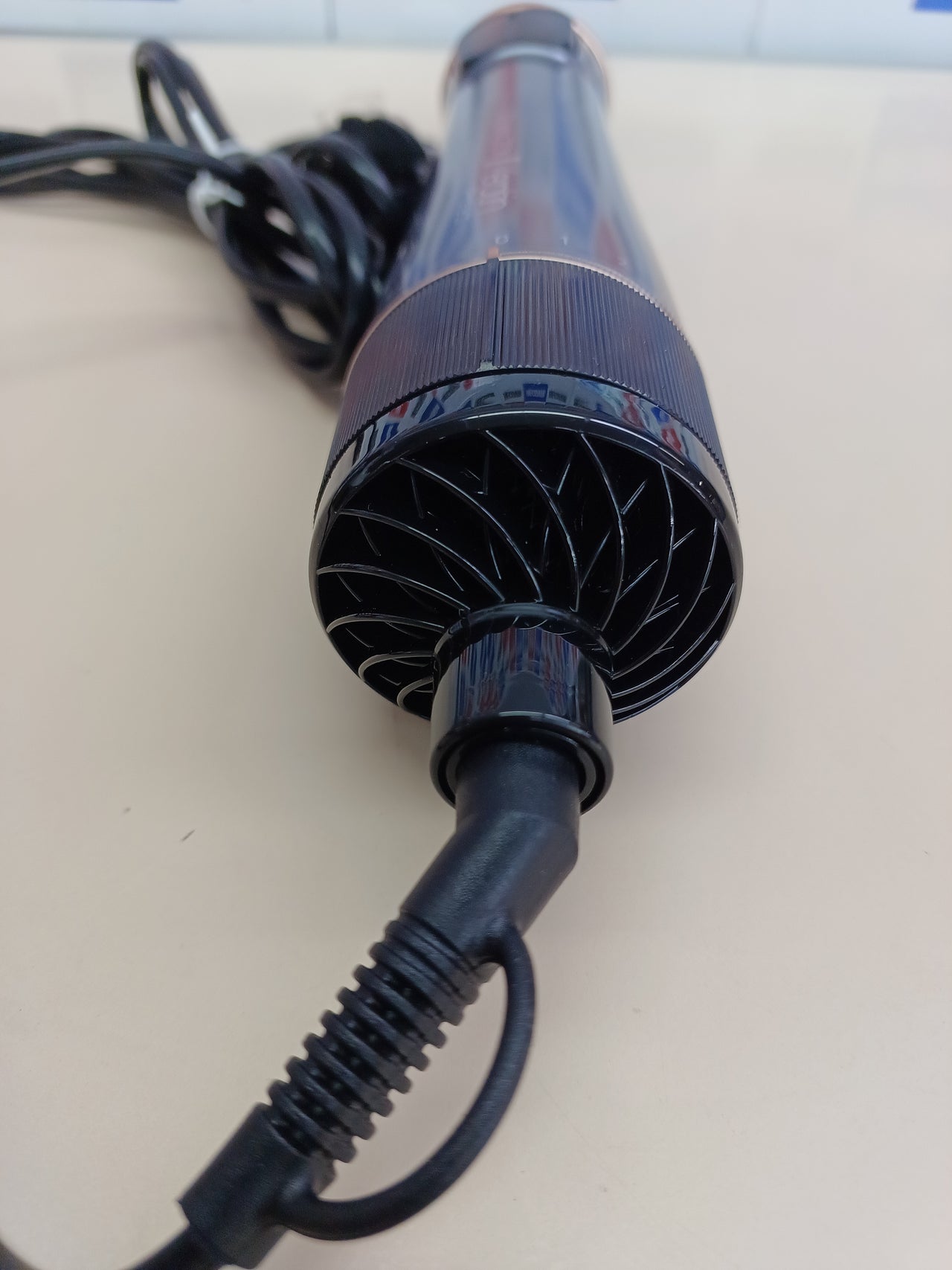 Remington Cepillo de Aire Keratin Protect - Moldeador de Pelo, Queratina y Aceite de Almendra, Cepillo Secador, 3 Accesorios, Moldea y da Volumen, Cerámica, 1000 W, 2 Temperaturas/Velocidades - AS8811