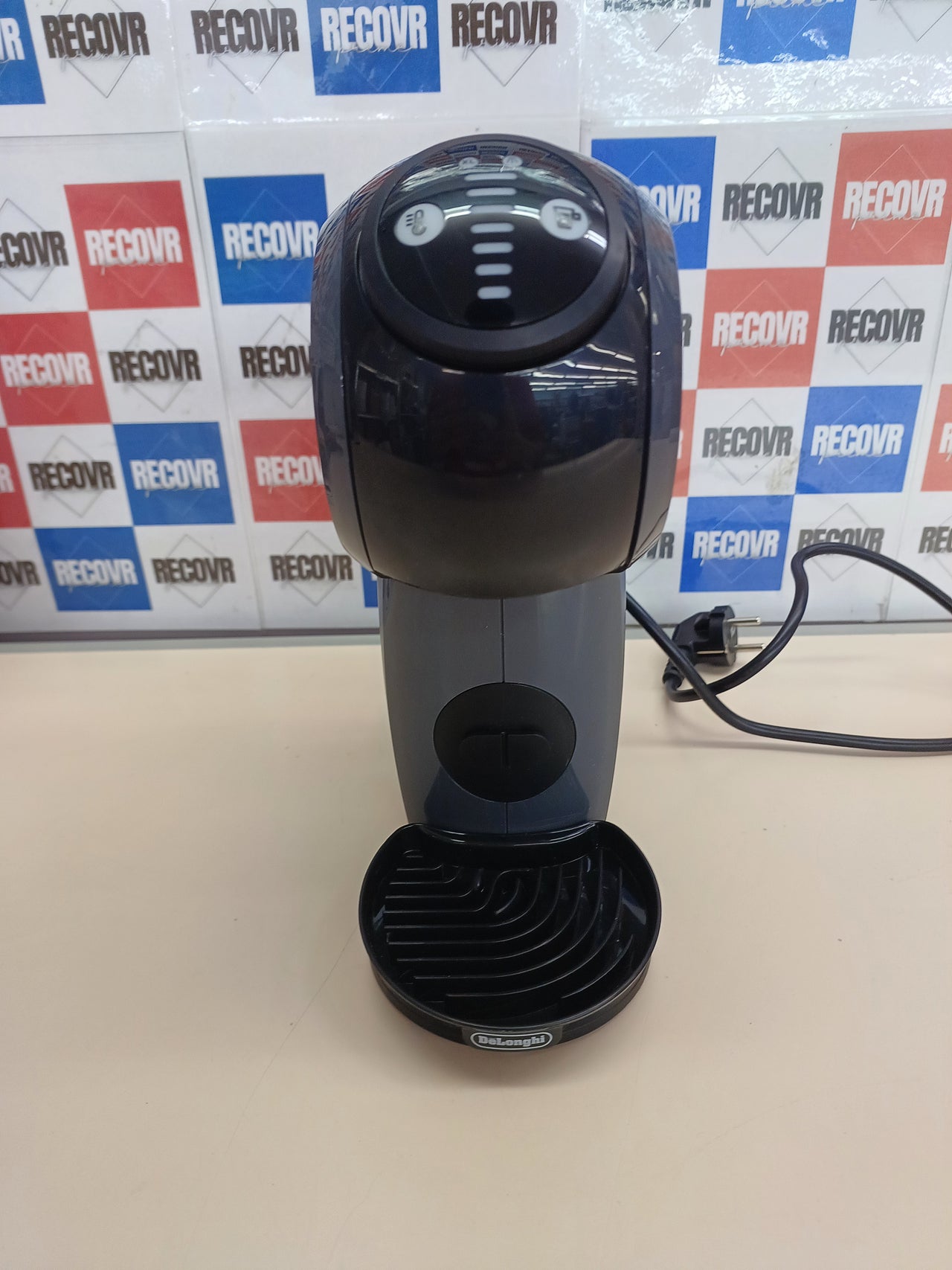 Cafetera cápsulas compacta 1600W depósito 0,8 L – De’Longhi