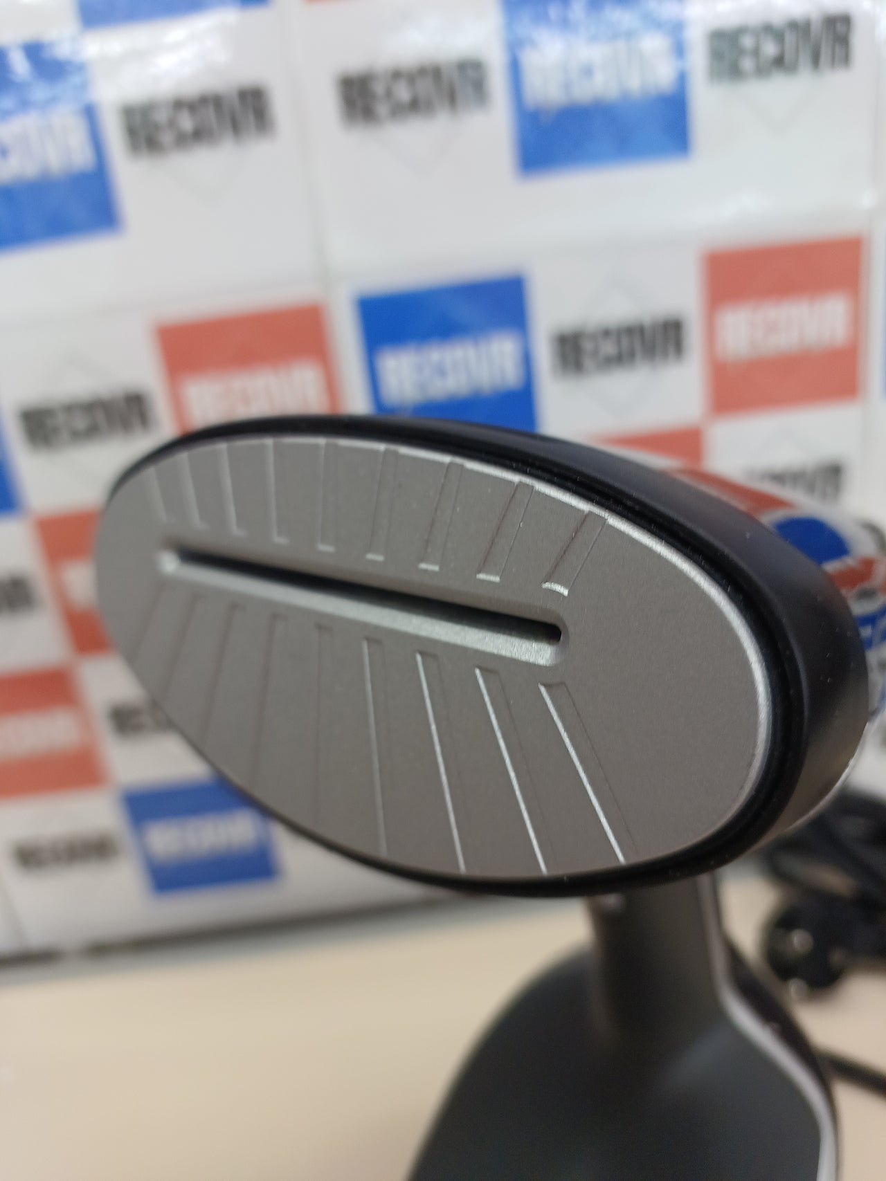 Plancha vertical vapor 1600 W compacta – Rowenta