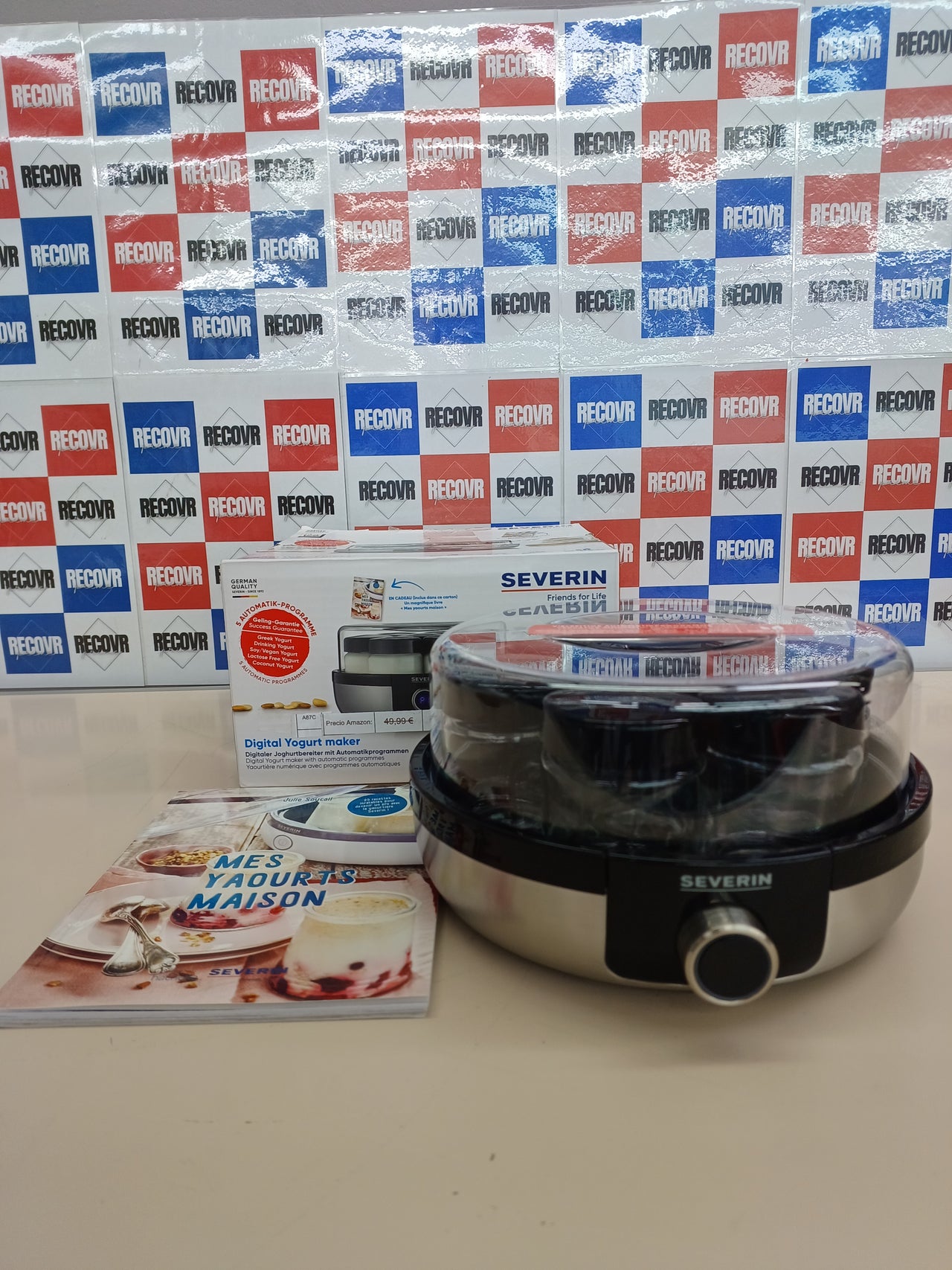 SEVERIN Yogurtera digital, mini yogurtera con 5 programas automáticos incluidos para hacer yogur casero, con 7 tarros con tapa, sin BPA, acero inoxidable cepillado/negro, JG 3521