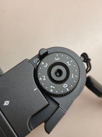 FUJIFILM X-HF1, cámara compacta, gris carbón