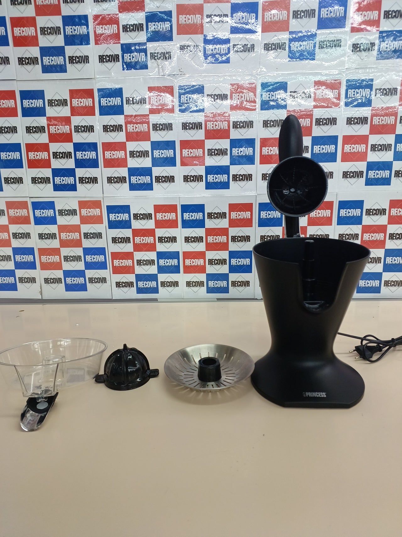 Exprimidor palanca 300W con filtro inox Princess