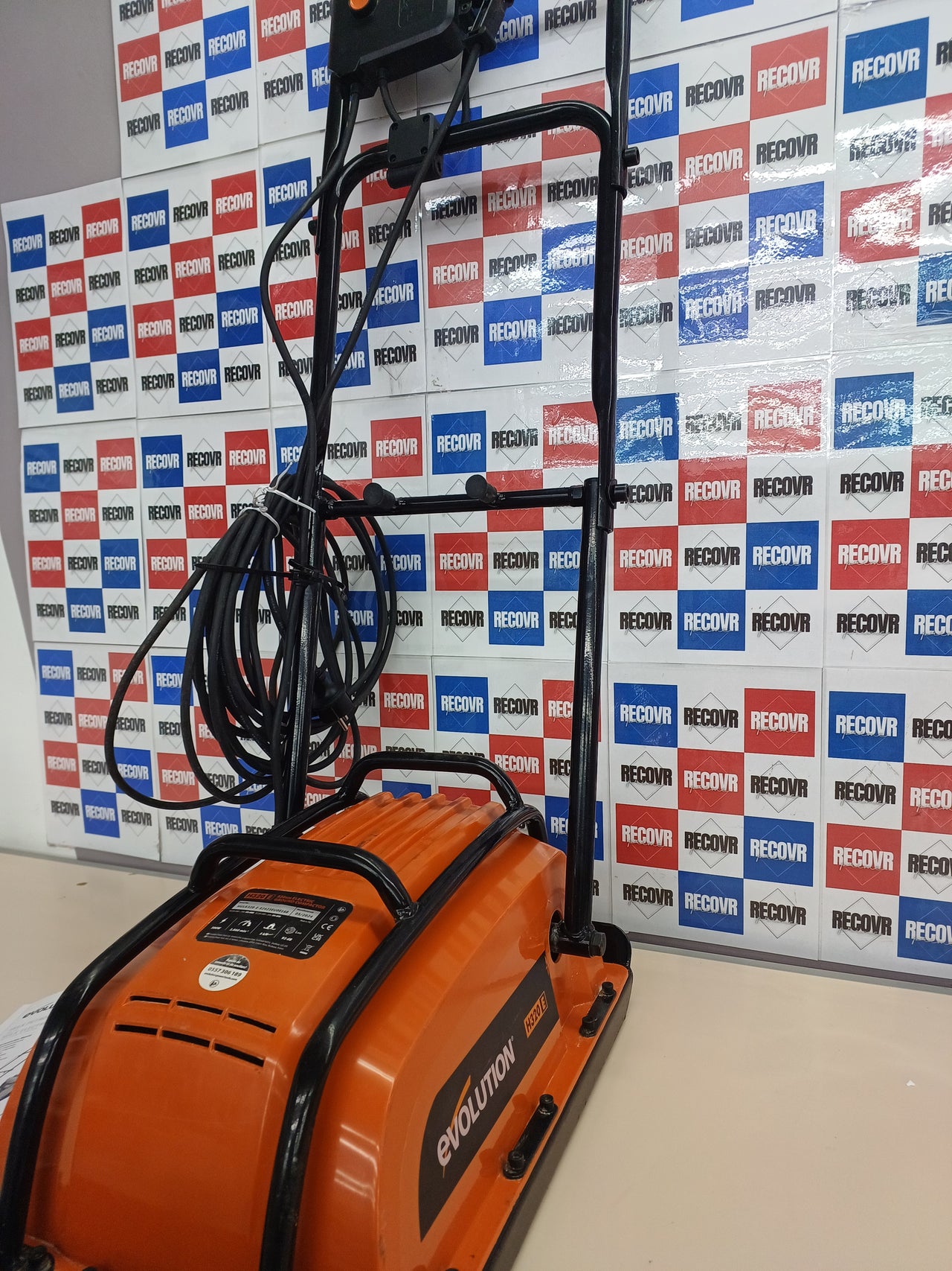 Compactador Placas Eléctrico 230V | Evolution Power Tools