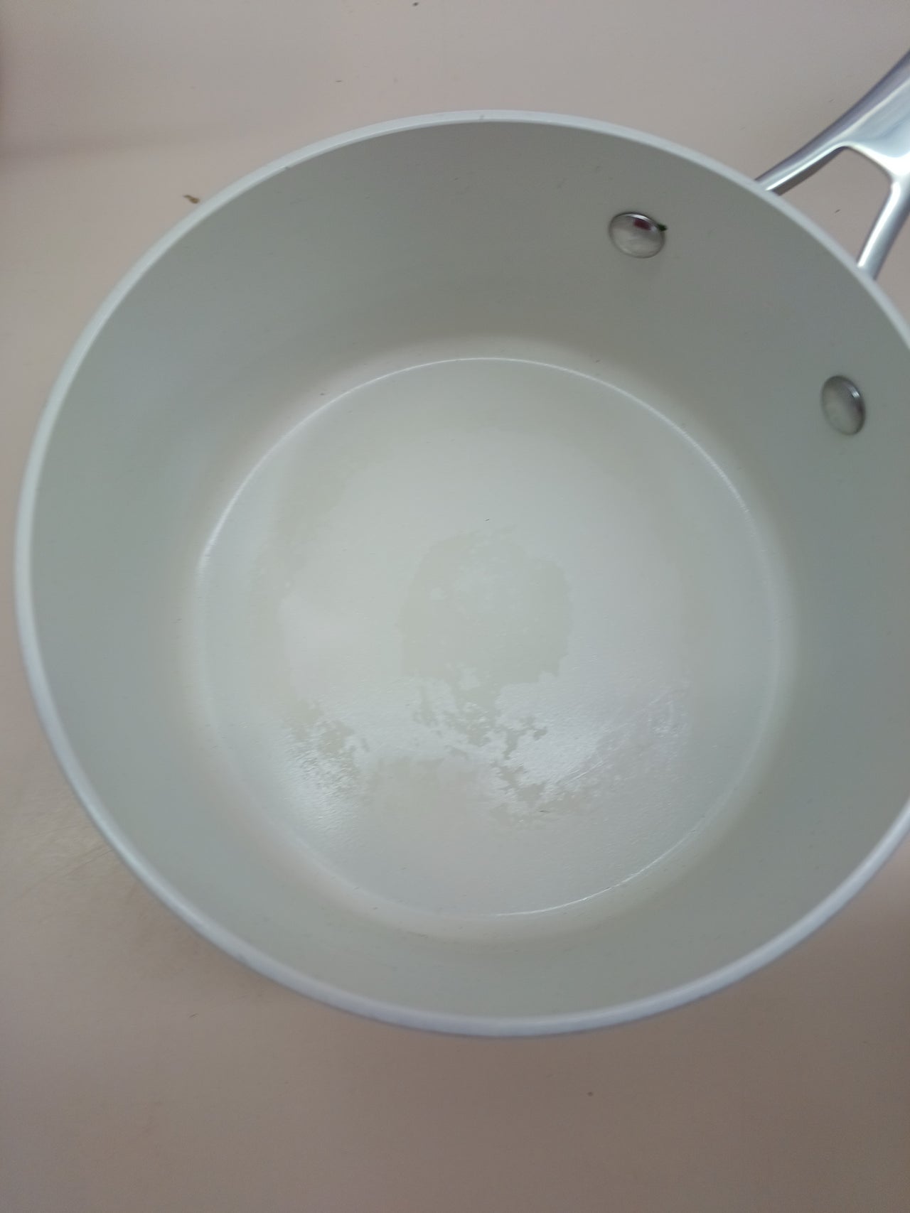 Batería cocina 8 piezas cerámica – Amazon Basics