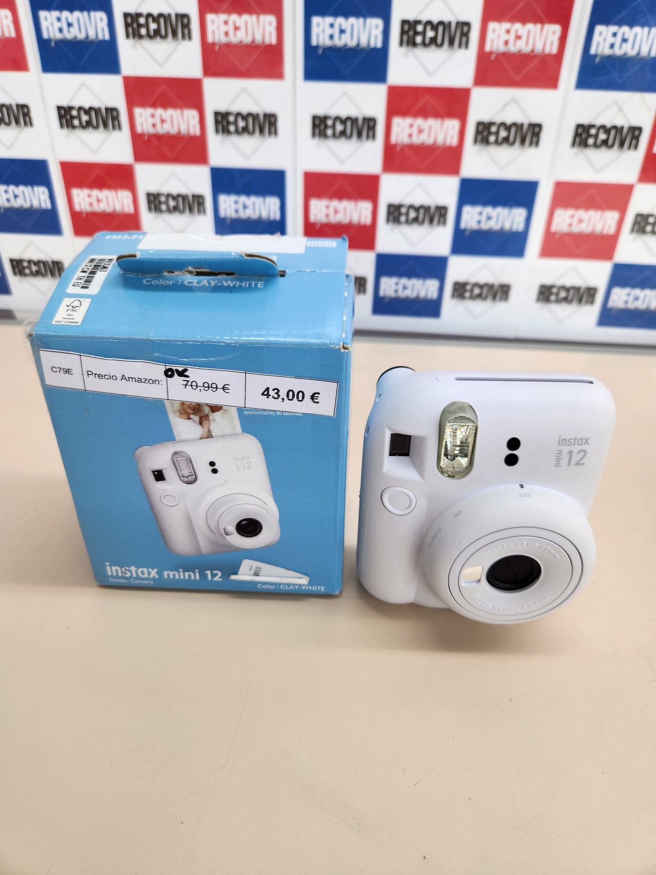 Cámara Instax Mini 12, color  Clay White