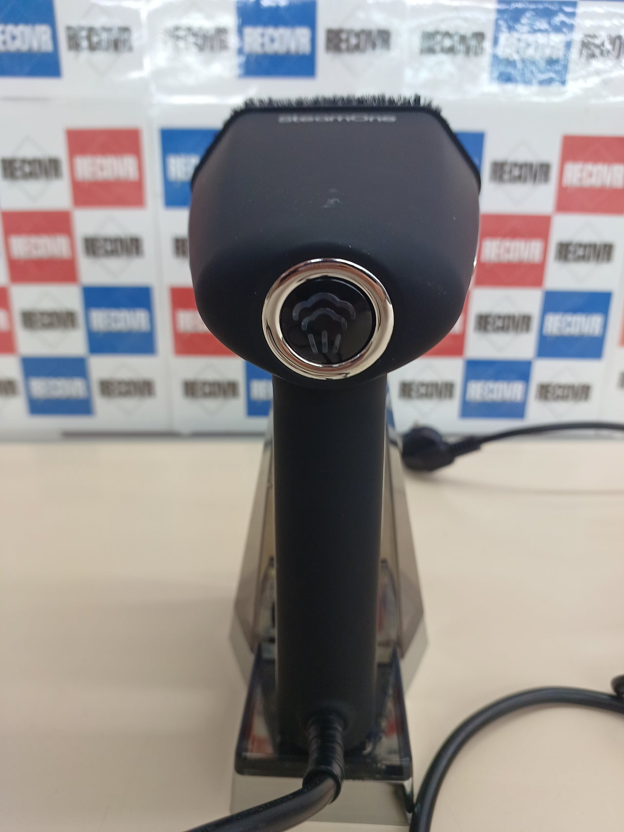 Plancha vertical viaje 2000 W, rápida y eficaz STEAMONE