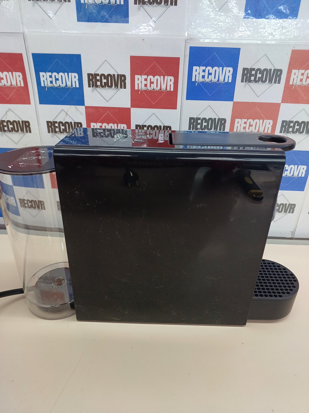 Cafetera cápsulas compacta 19 bar piano negro - Nespresso Krups Essenza Mini XN110810