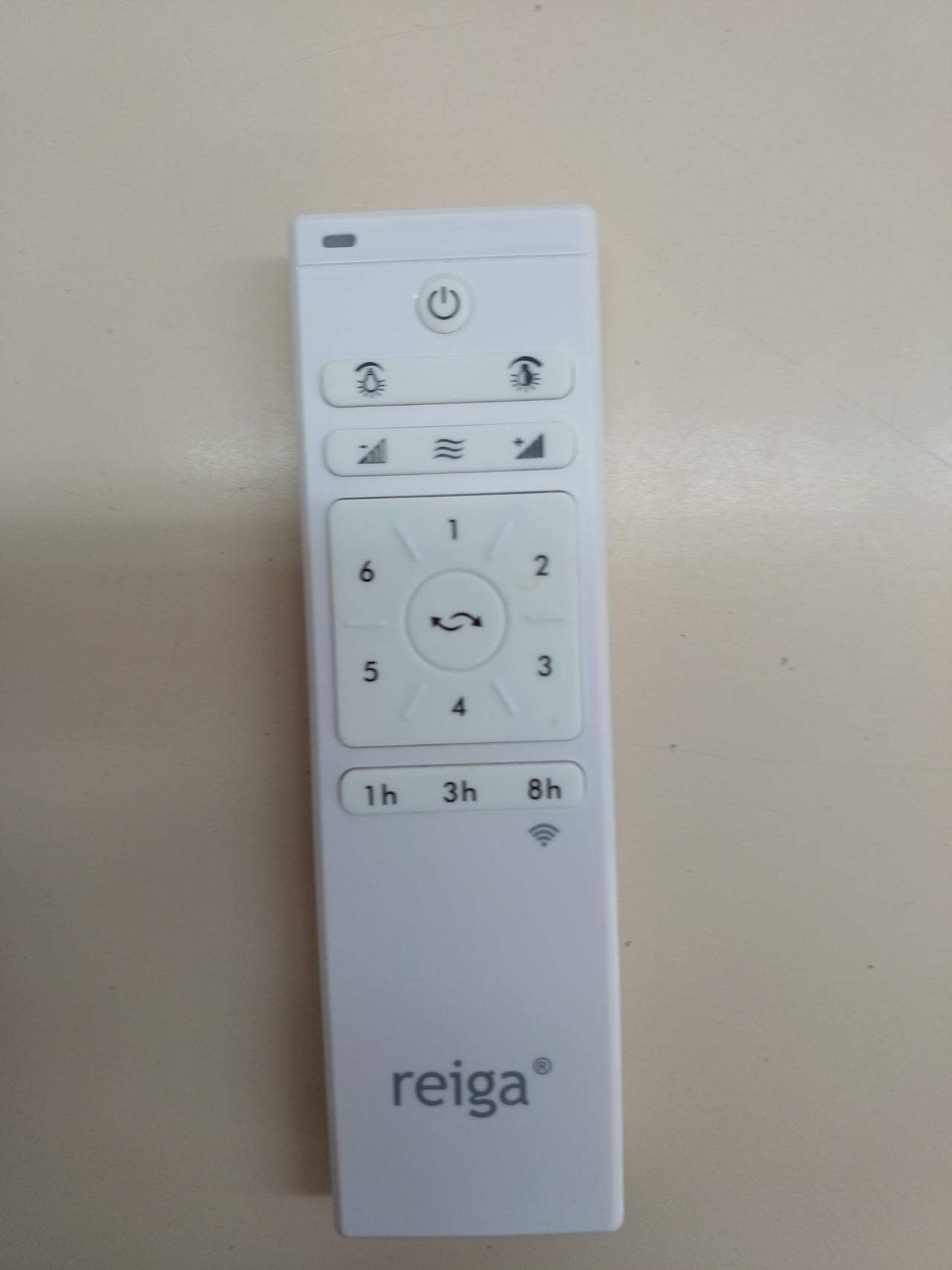 Ventilador techo 132 cm con luz 6 velocidades Reiga