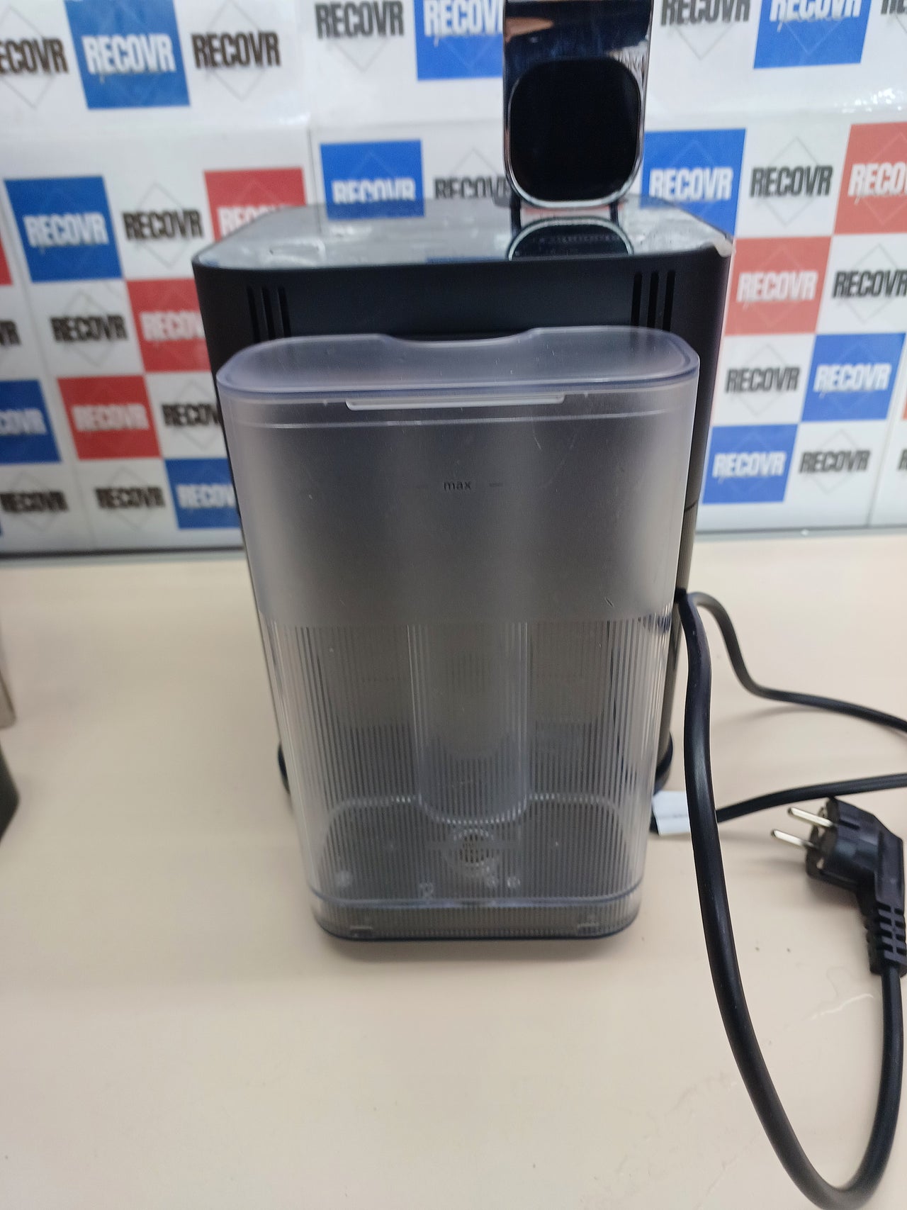 Cafetera cápsulas 19 bar con espuma automática - Nespresso