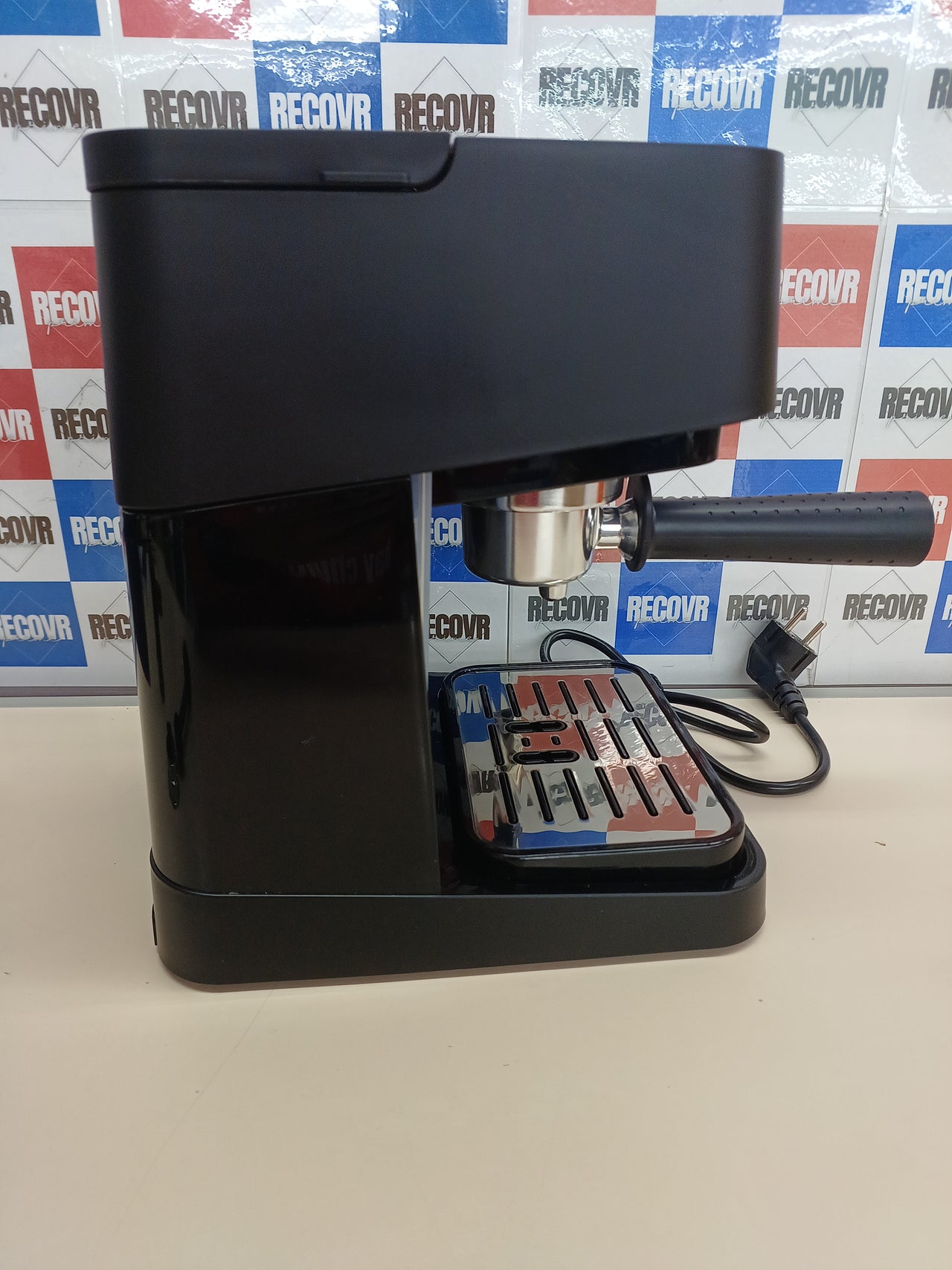 Cafetera espresso bomba 15 bares 1100 W 1 L – De'Longhi