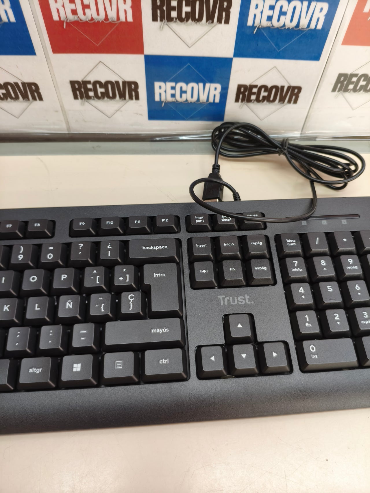 Pack teclado y ratón con cable Trust Taro, QWERTY español