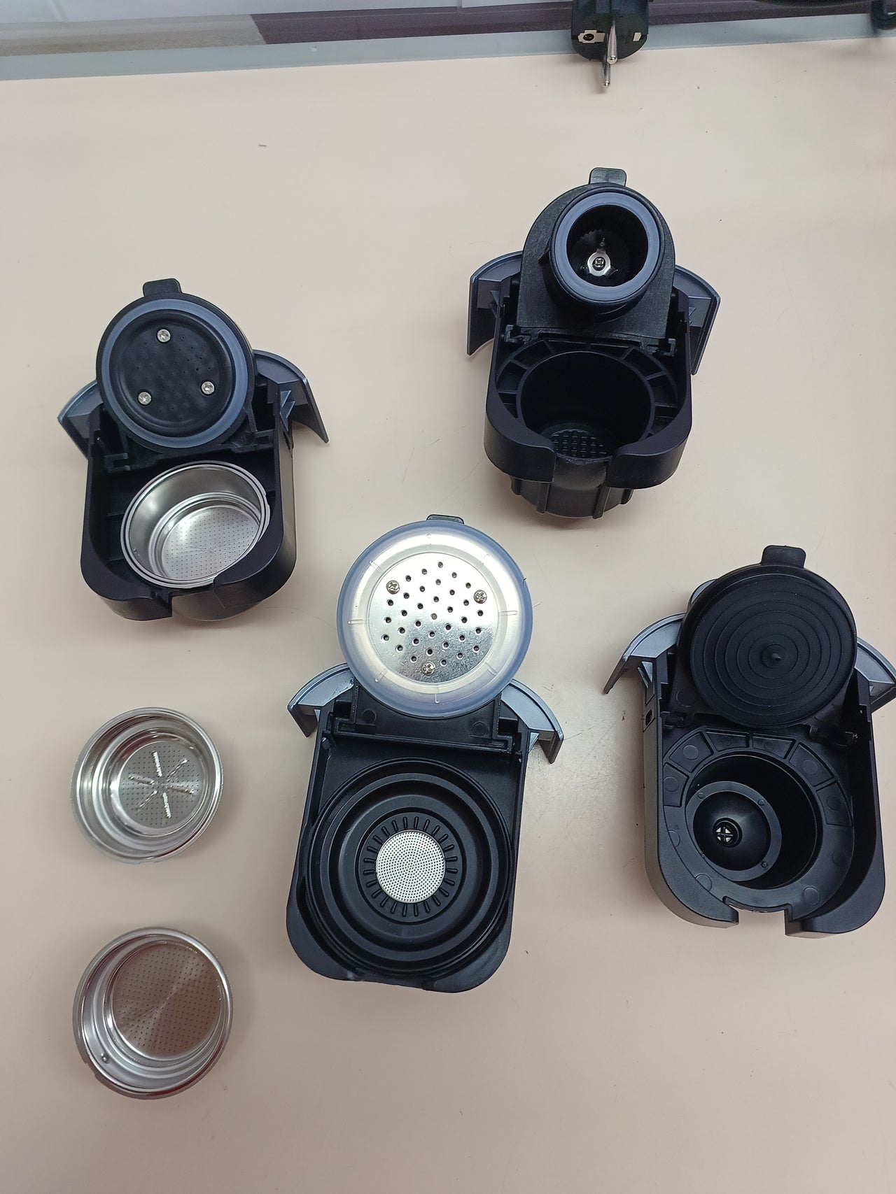 Cafetera cápsulas 20 bares 1200 W 0,7 L – Cecotec