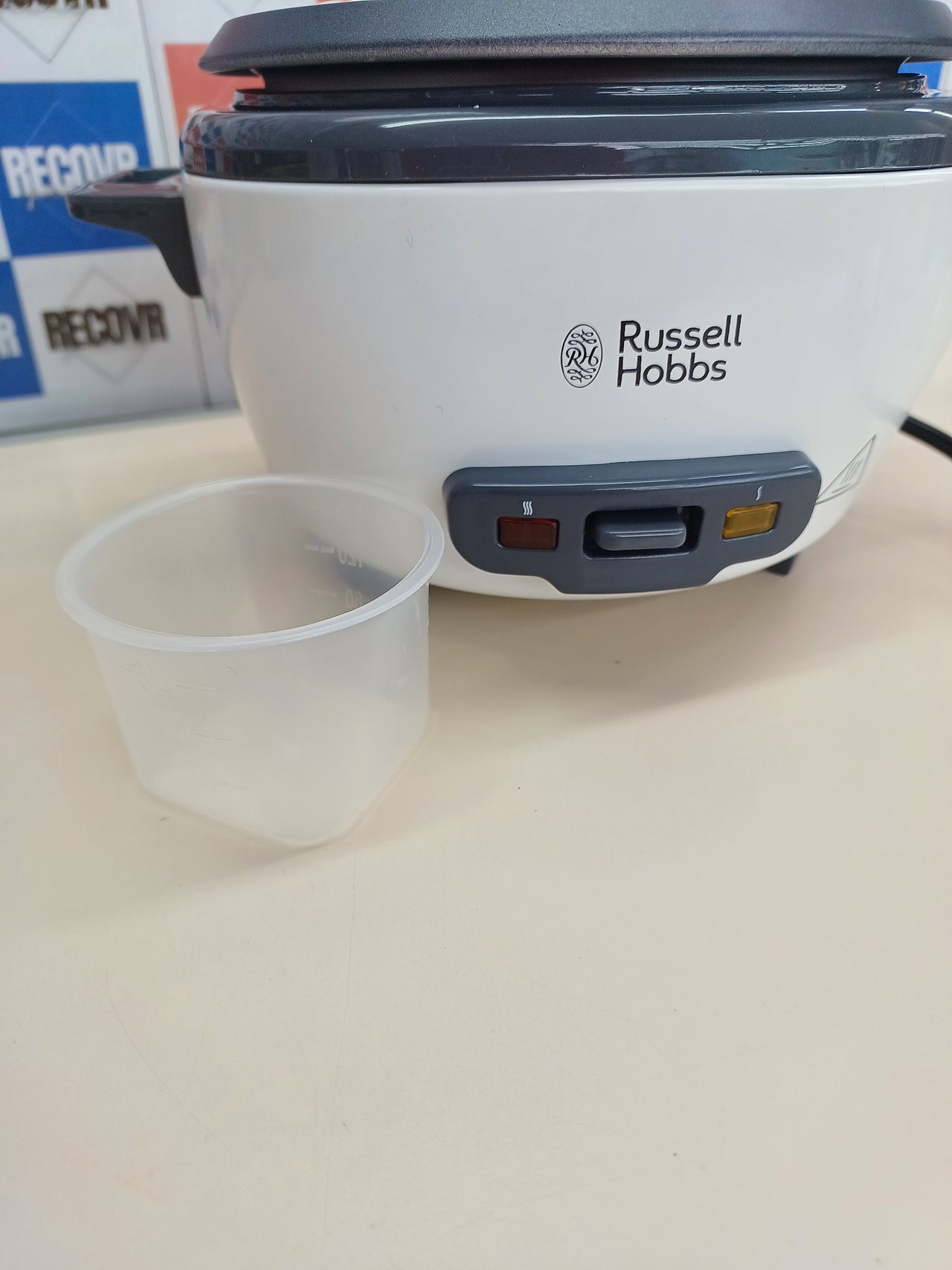 Arrocera mediana 6 raciones 300 W – Russell Hobbs