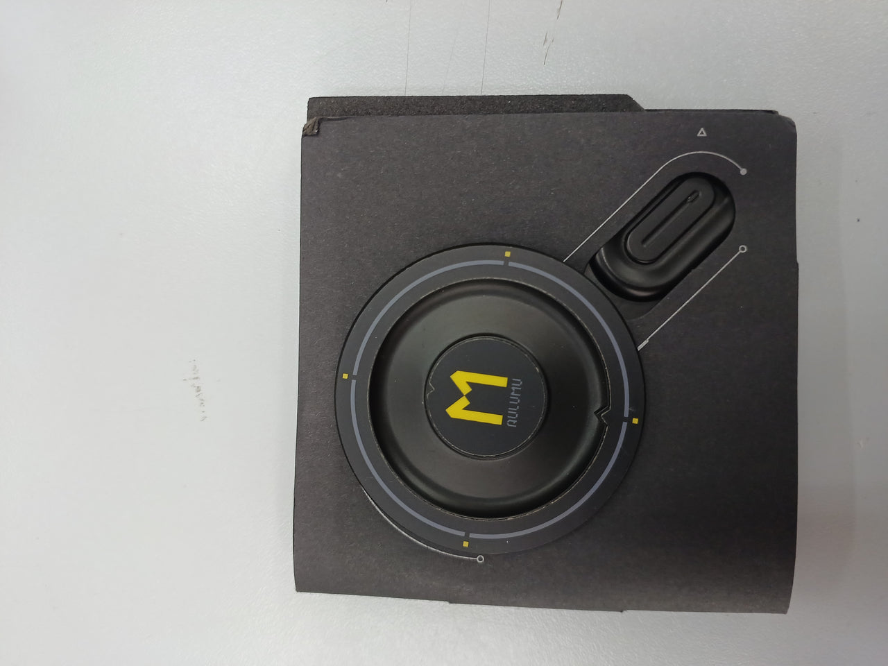 Soporte y Agarre 360° iPhone 16/15/14/13/12 con Abridor de Cajas