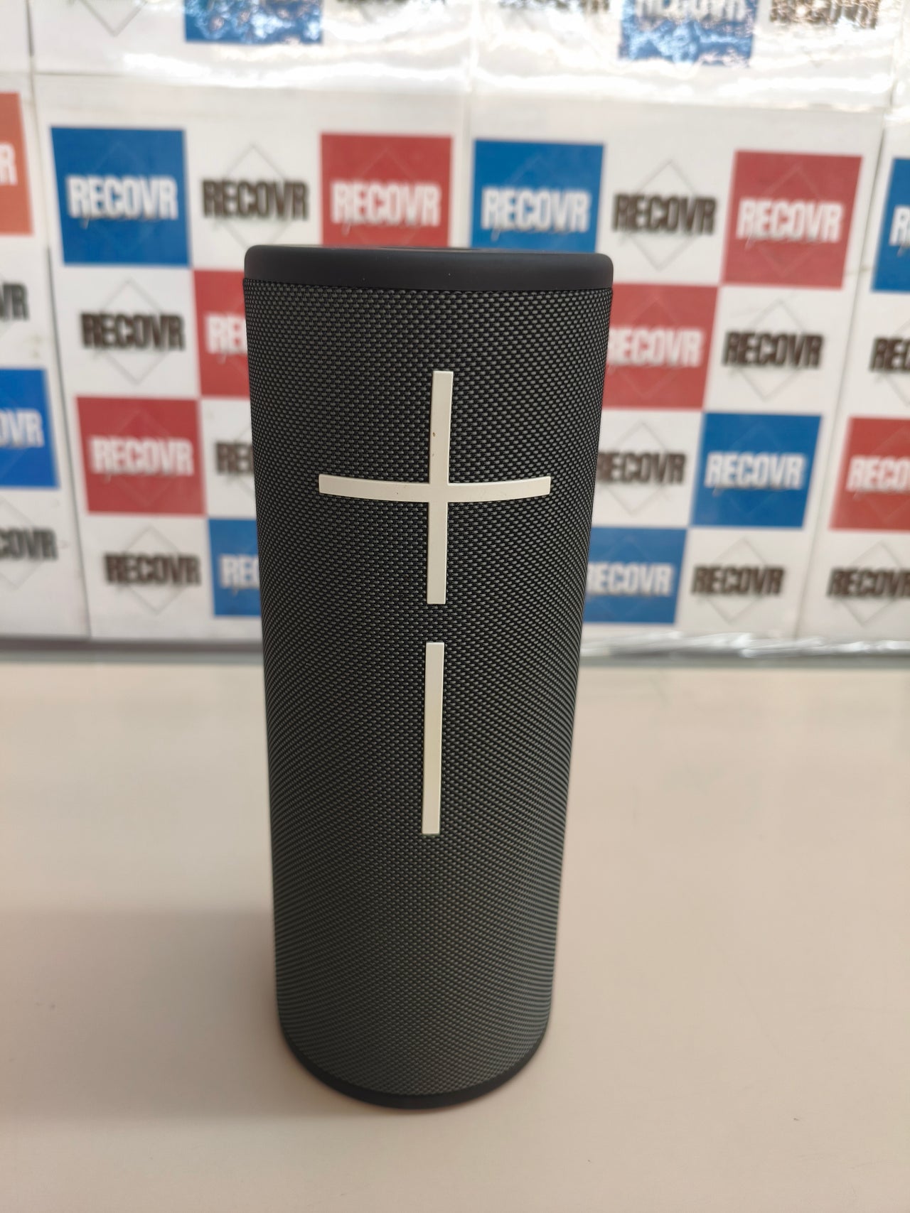 UE Megaboom 4, altavoz Bluetooth portátil, impermeable