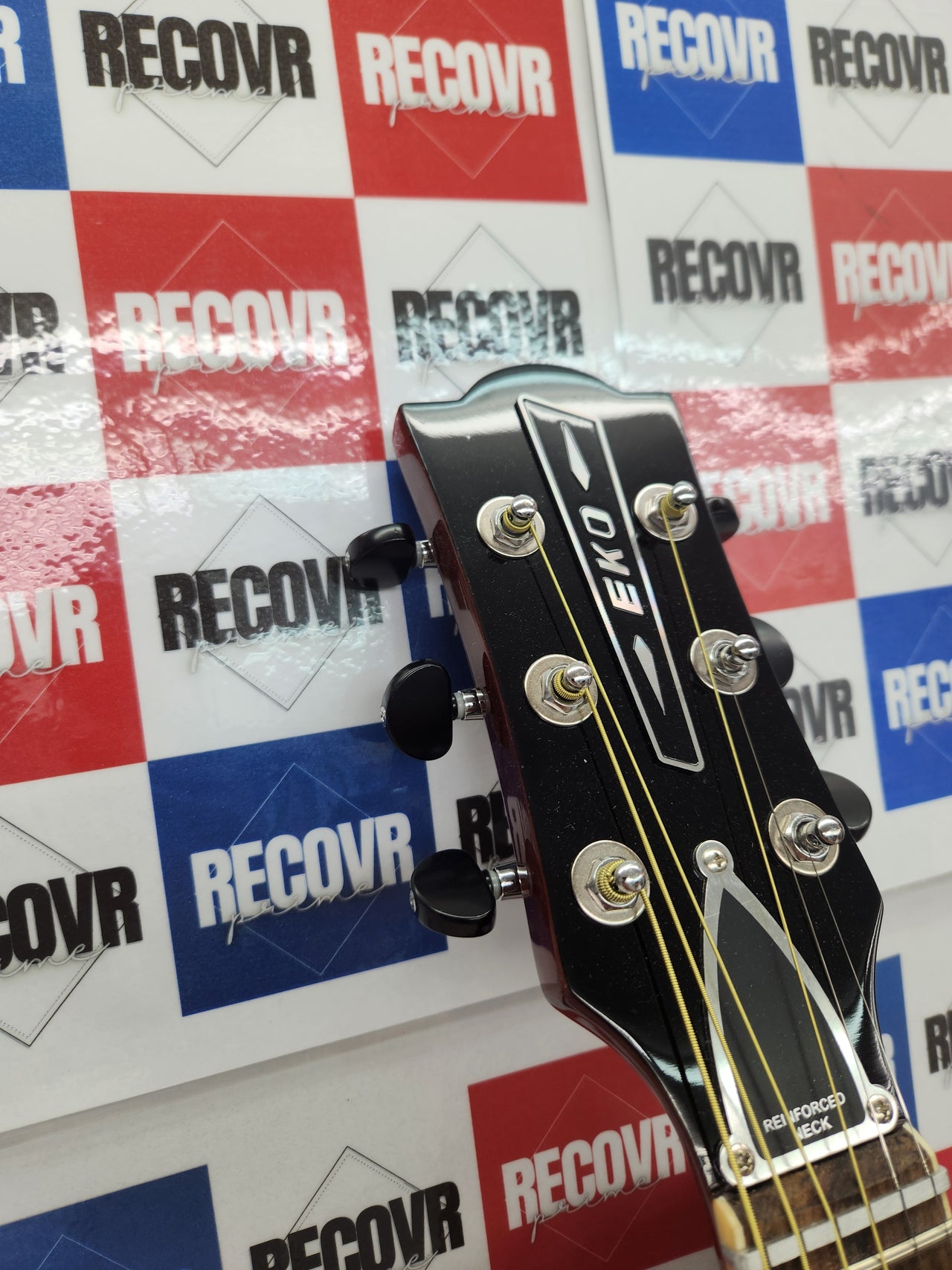 Guitarra Electroacústica EKO Ranger EQ VI