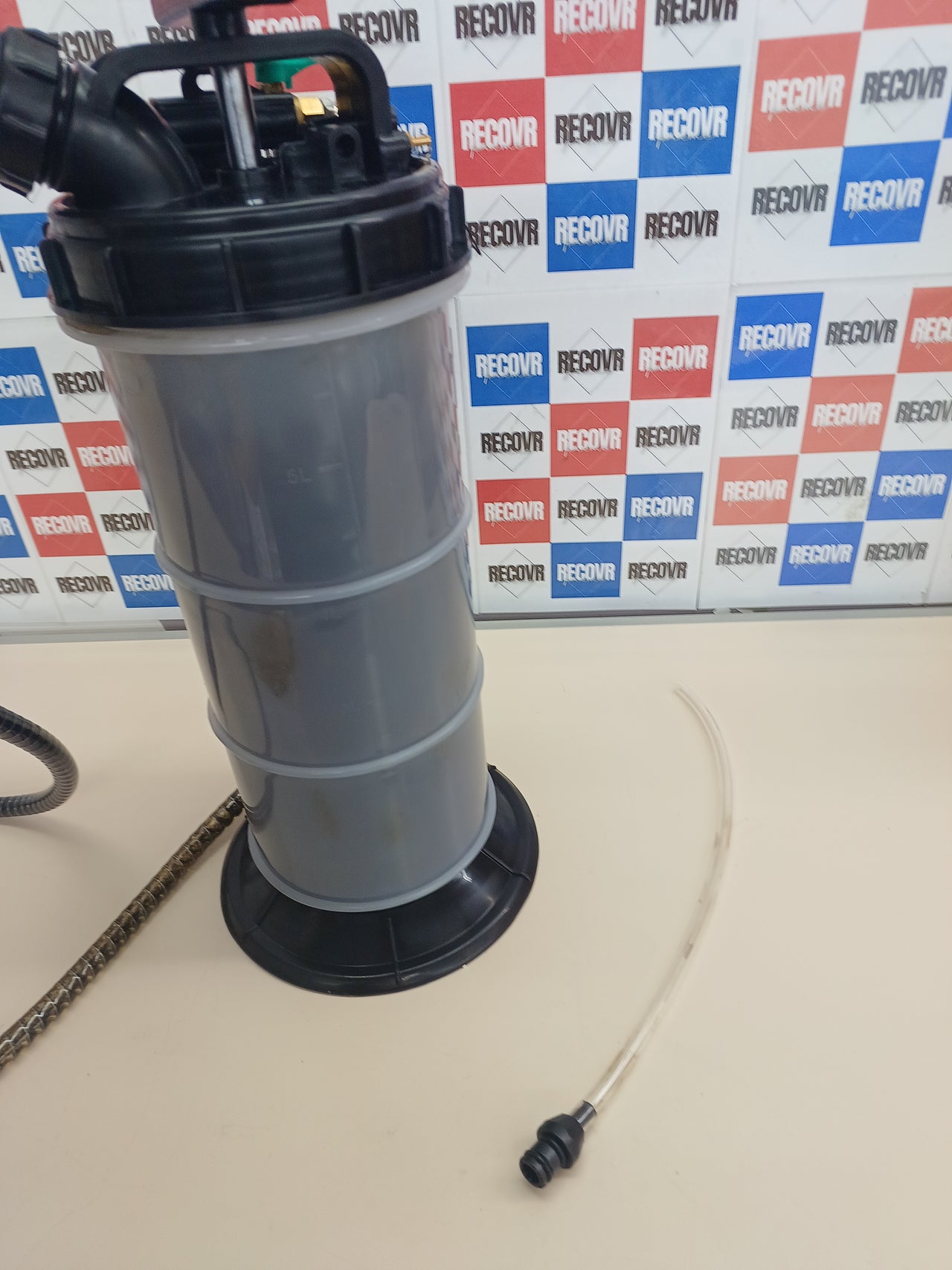 Bomba de succión de aceite 5.3 L manual y neumática Ouluto