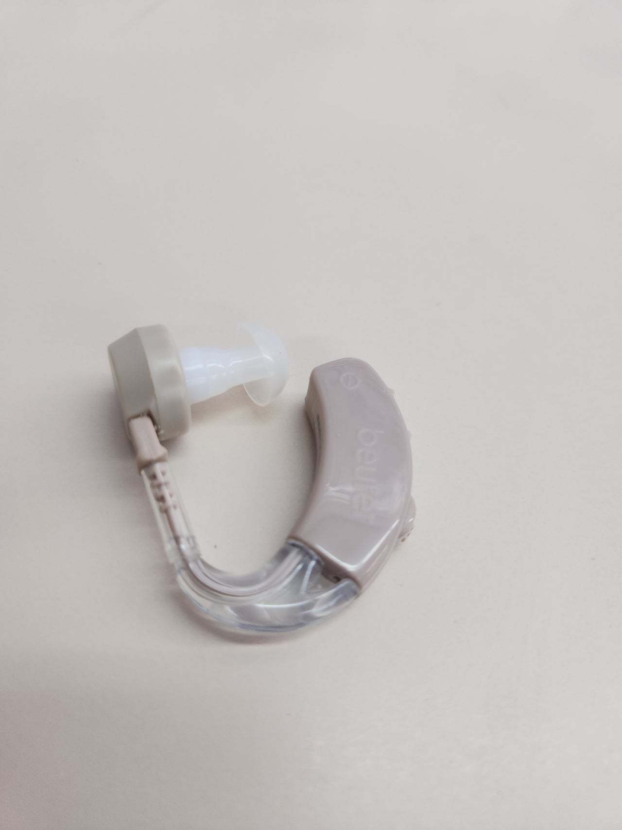 Amplificador Auditivo Beurer HA 20 – Ajustable, 40 dB, Diseño Ergonómico