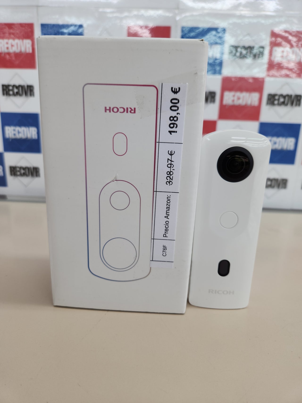 Cámara Blanca de 360°, Video 4K Ricoh Theta SC2