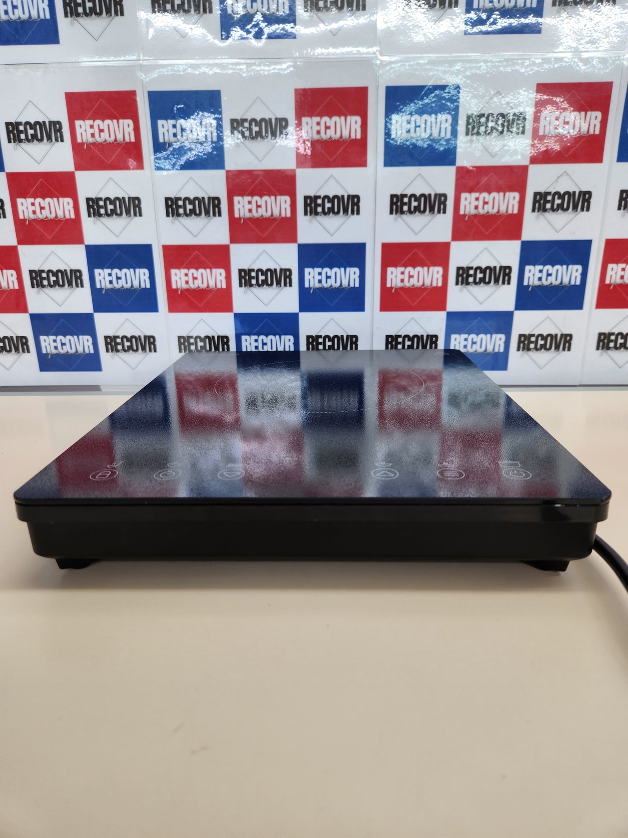 Placa Inducción 2000W, 1 Fuego Full Magma Slim.  8 Niveles, Diseño en Cristal de Alta Resistencia, Display Táctil, Temporizador, Fácil Limpieza Cecotec