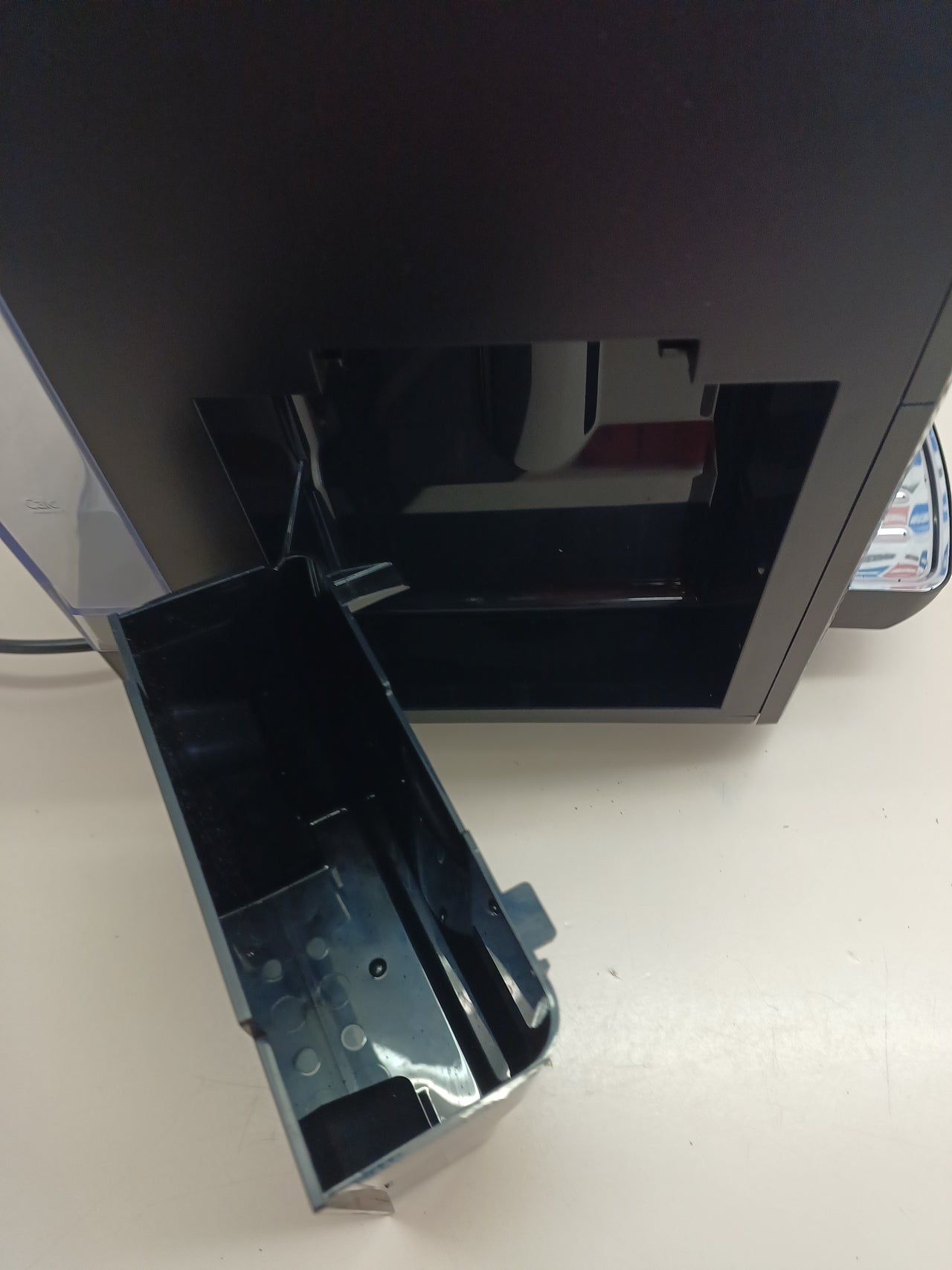 Cafetera superautomática 15 bares molinillo metálico 1,7 L – Krups