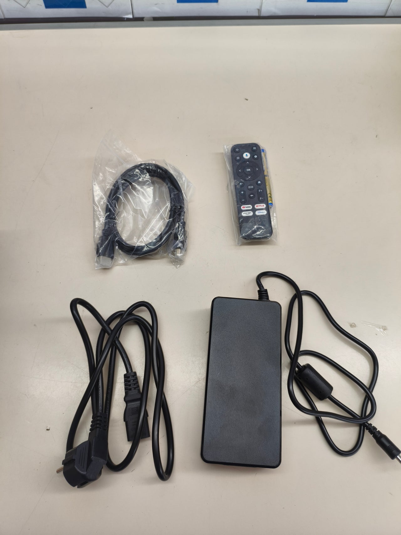 Proyector Ultimea Poseidon E40 Full HD con Android TV