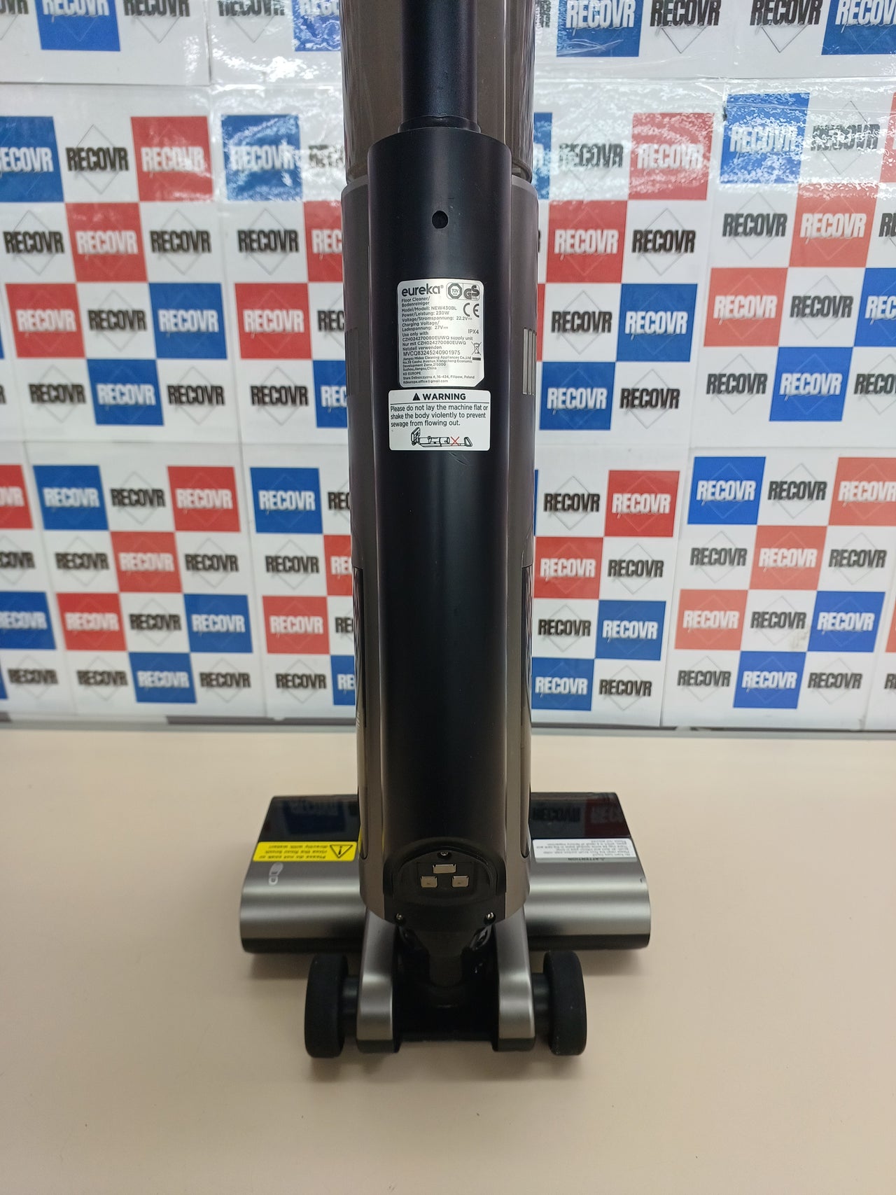 Aspirador en Seco/Húmedo Eureka RapidWash NEW430