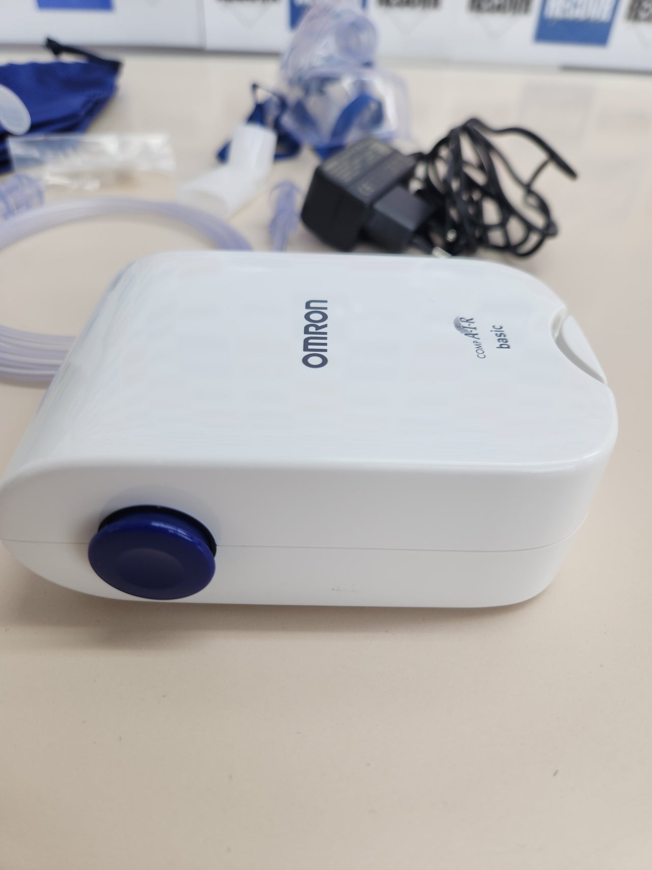 Nebulizador Omron NE-C803-E compacto y silencioso