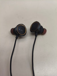 Auriculares gaming intraaurales con micrófono.