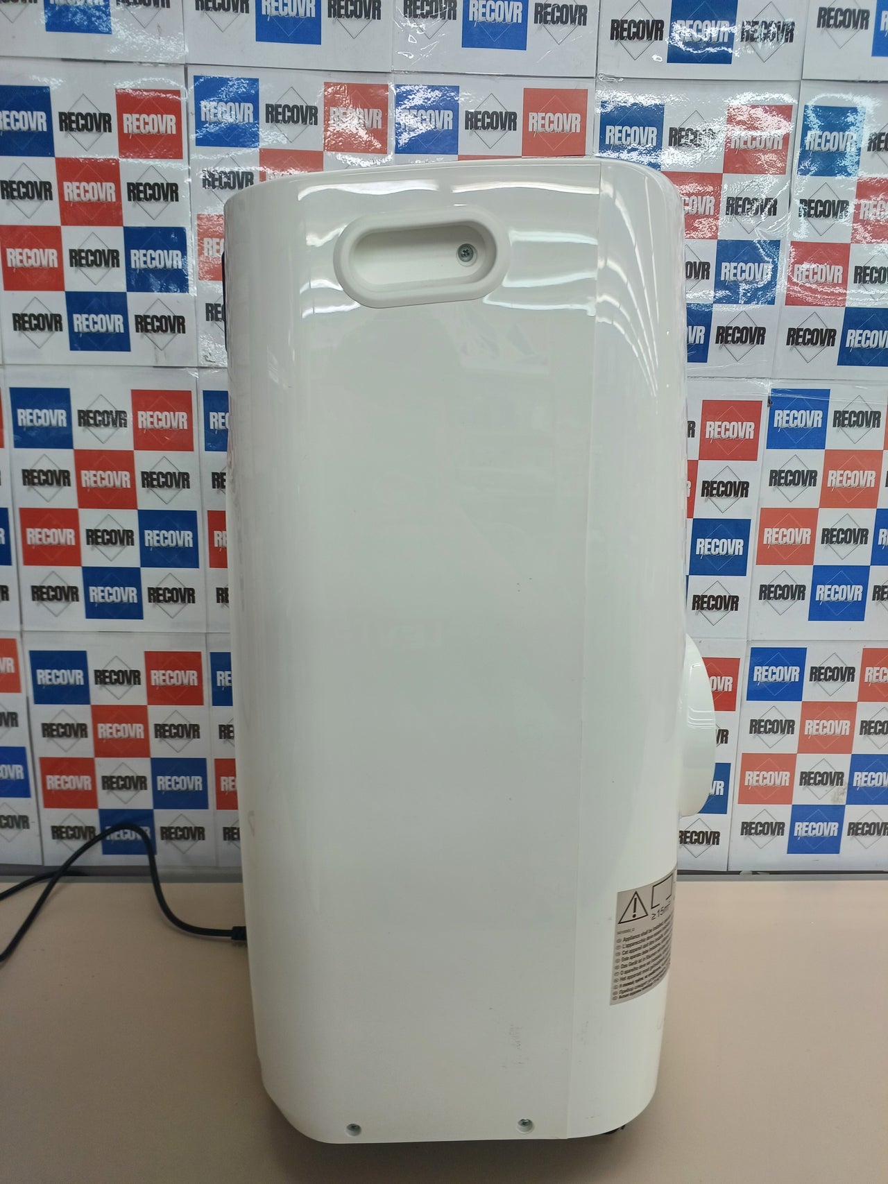 Aire acondicionado portátil 9800 BTU Pinguino De'Longhi