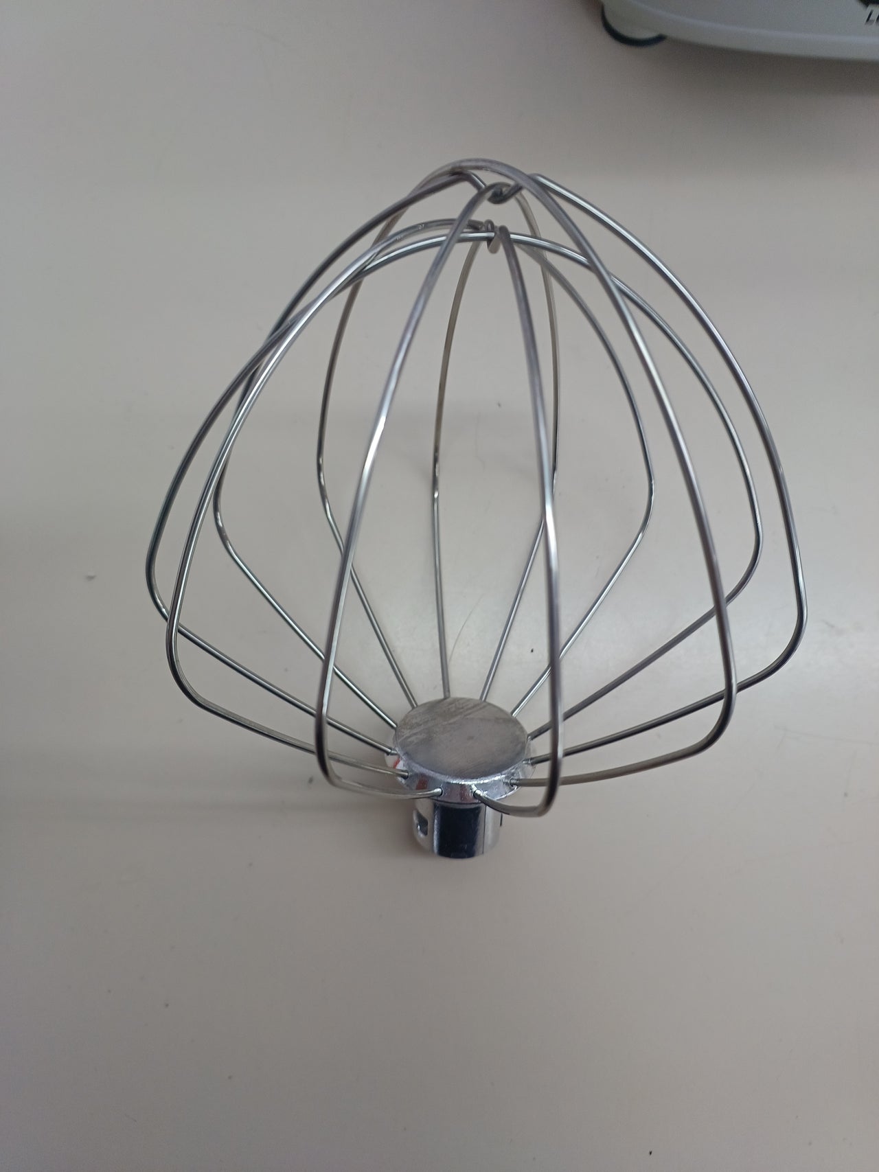 Amasadora 2200W, 8L, 6 vel, accesorios pro - Girmi