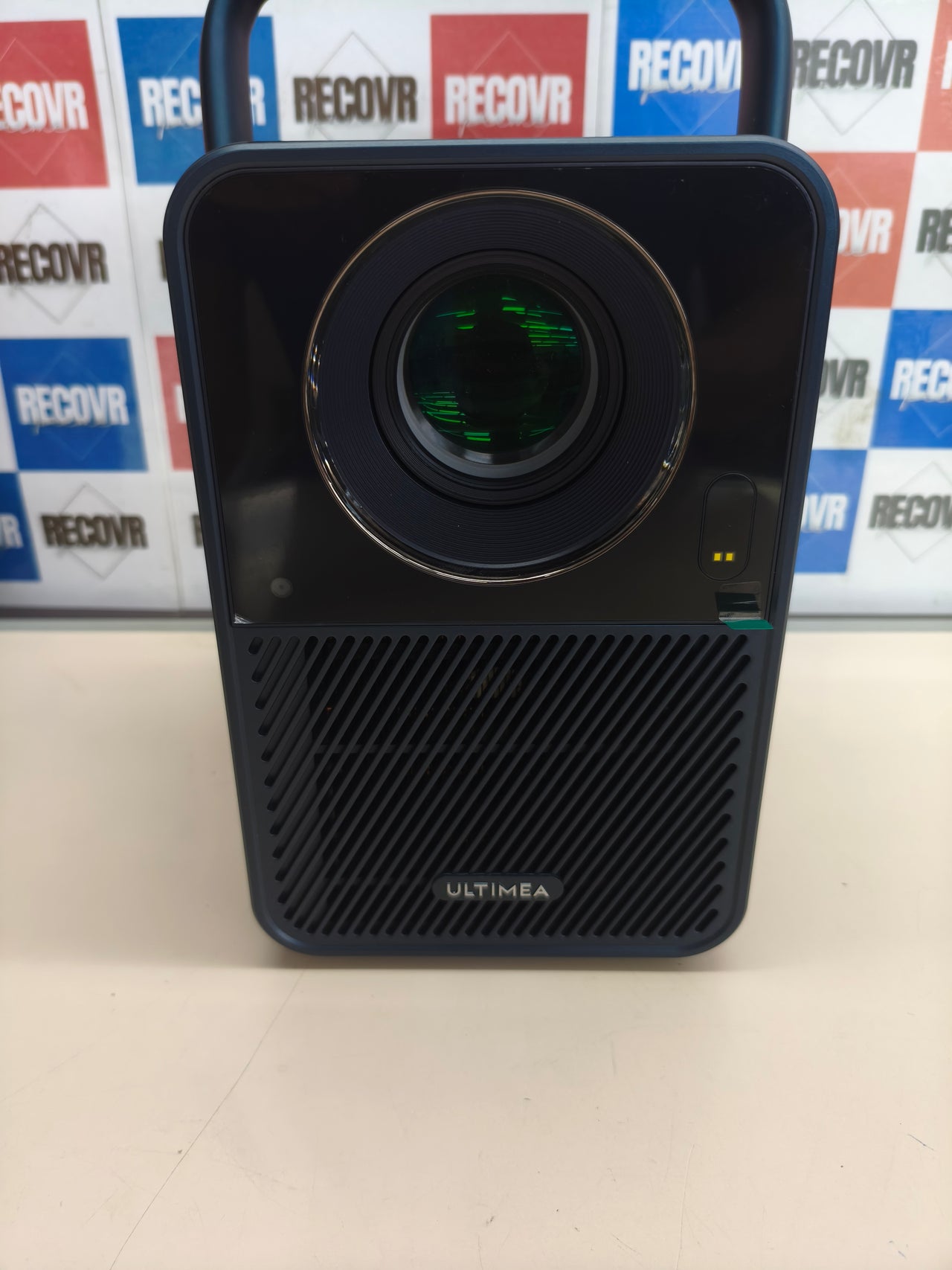 Proyector Ultimea Poseidon E40 Full HD con Android TV
