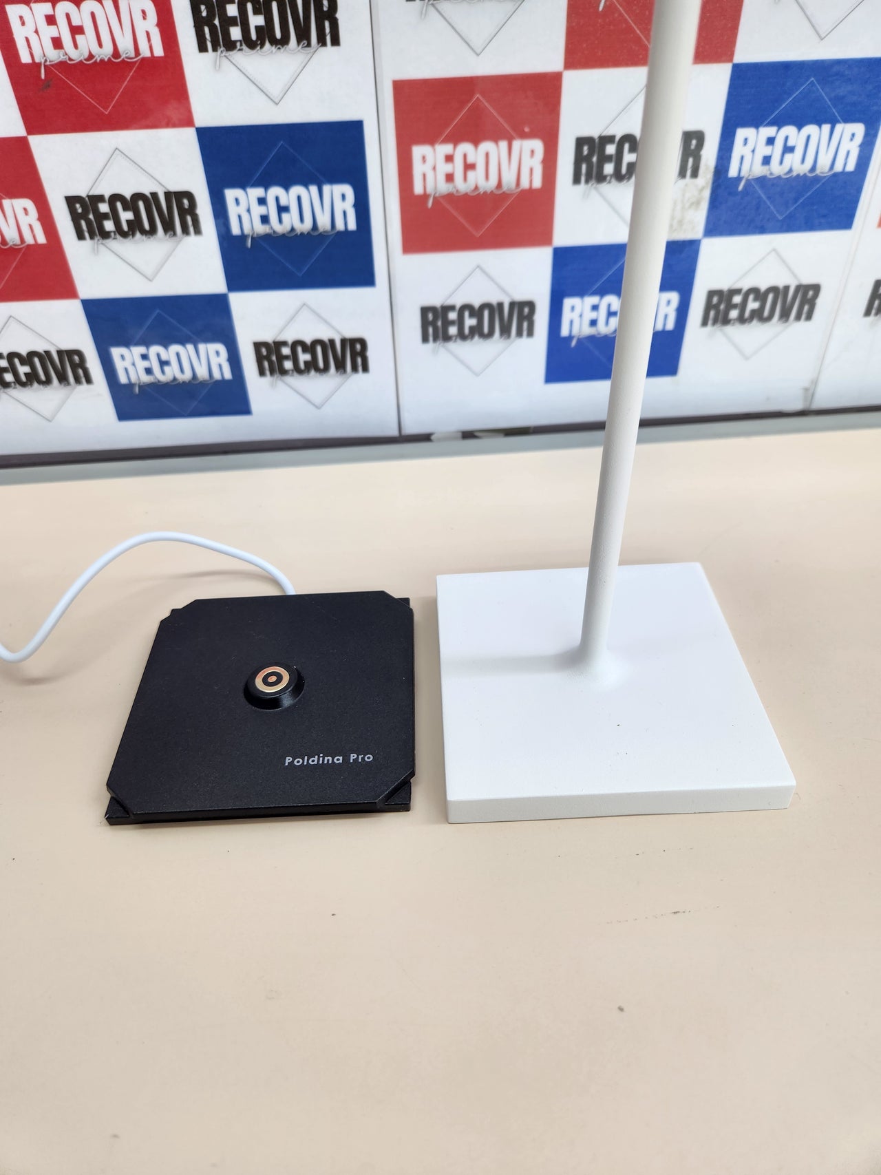 Lámpara recargable Poldina Pro 2200-3000K