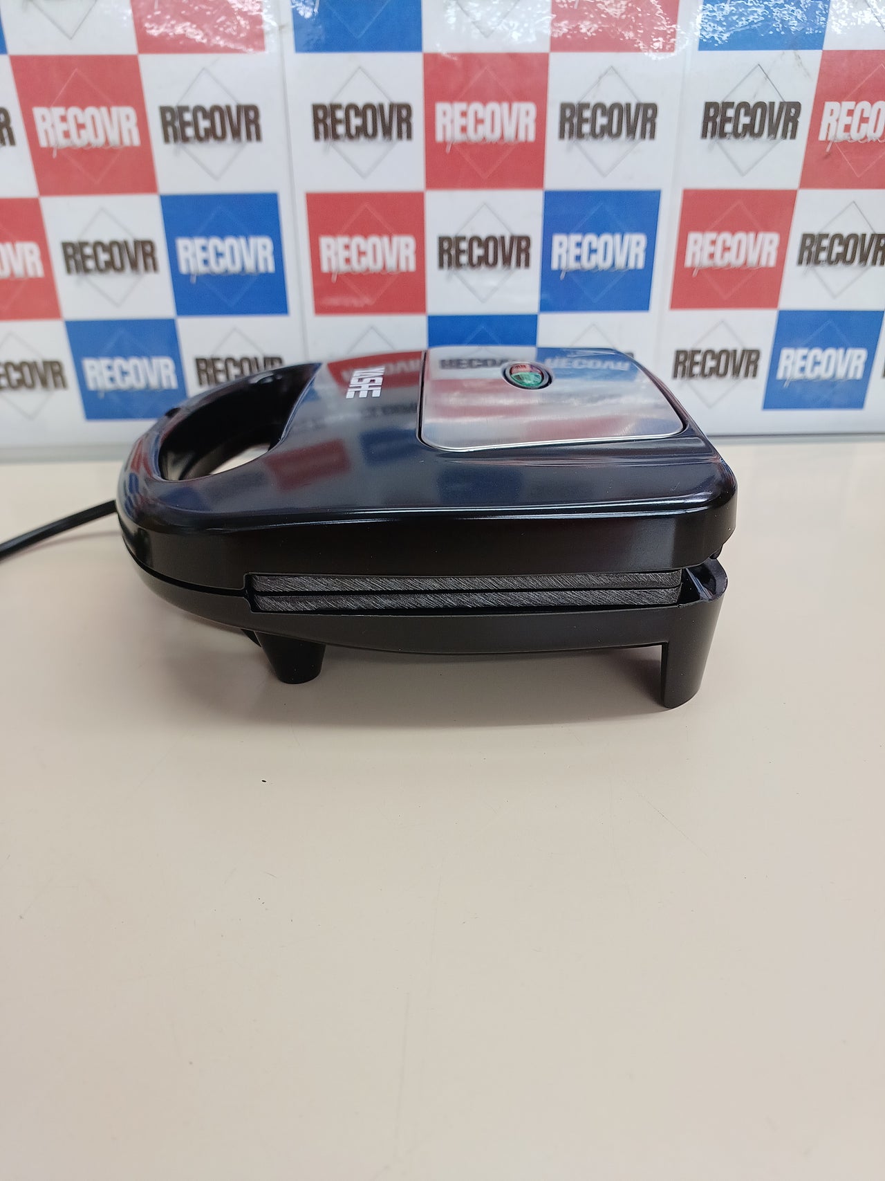 Sandwichera YASHE 750W Grill Antiadherente