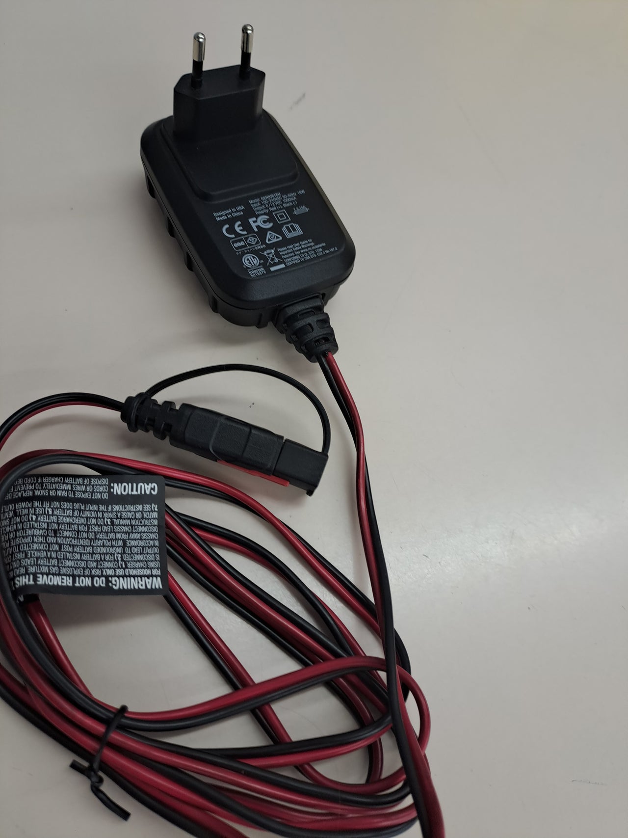 Cargador de baterías NOCO 108542 negro
