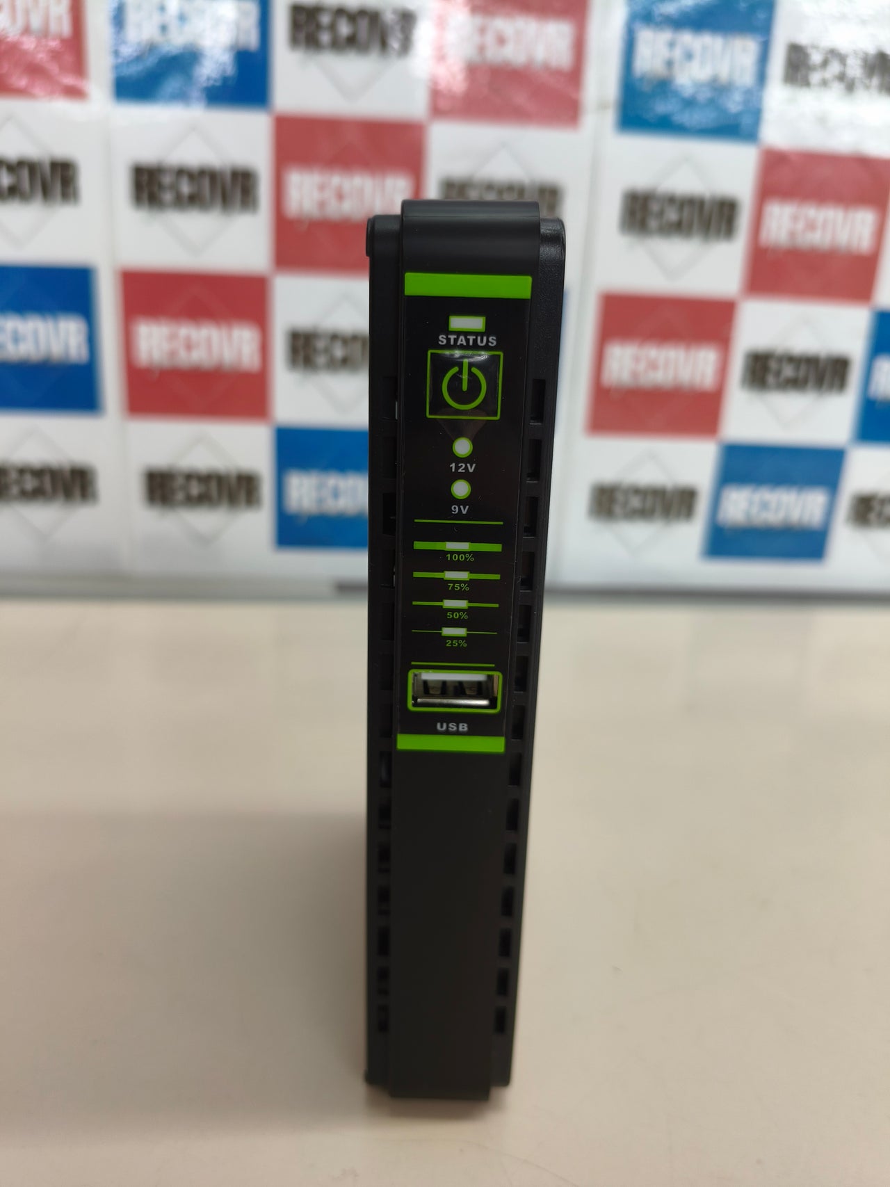 Batería de respaldo para router, módem y cámaras de seguridad.