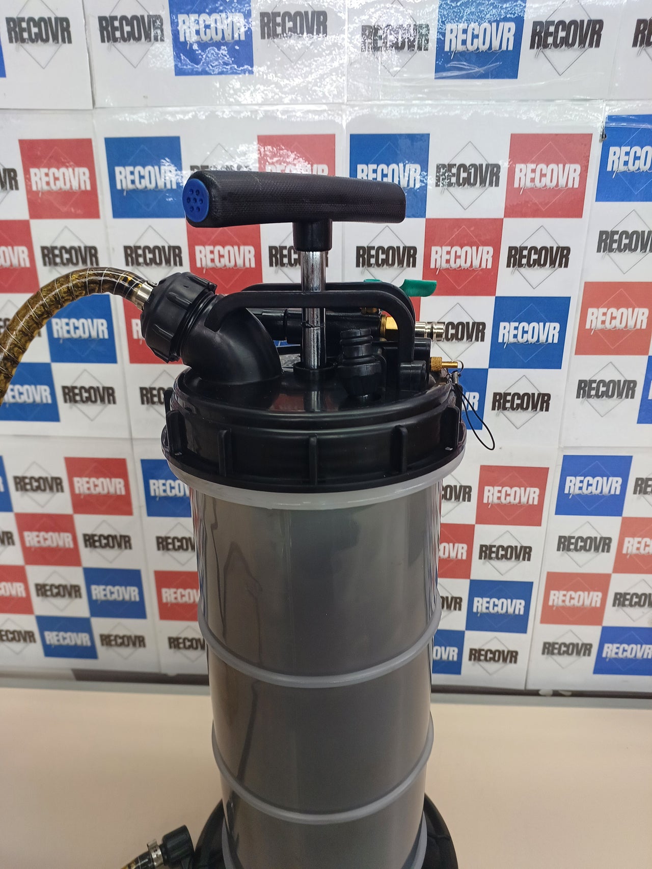 Bomba de succión de aceite 5.3 L manual y neumática Ouluto