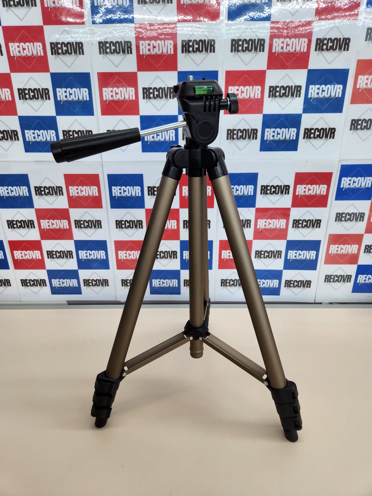 Trípode ligero de 127 cm con funda, champán