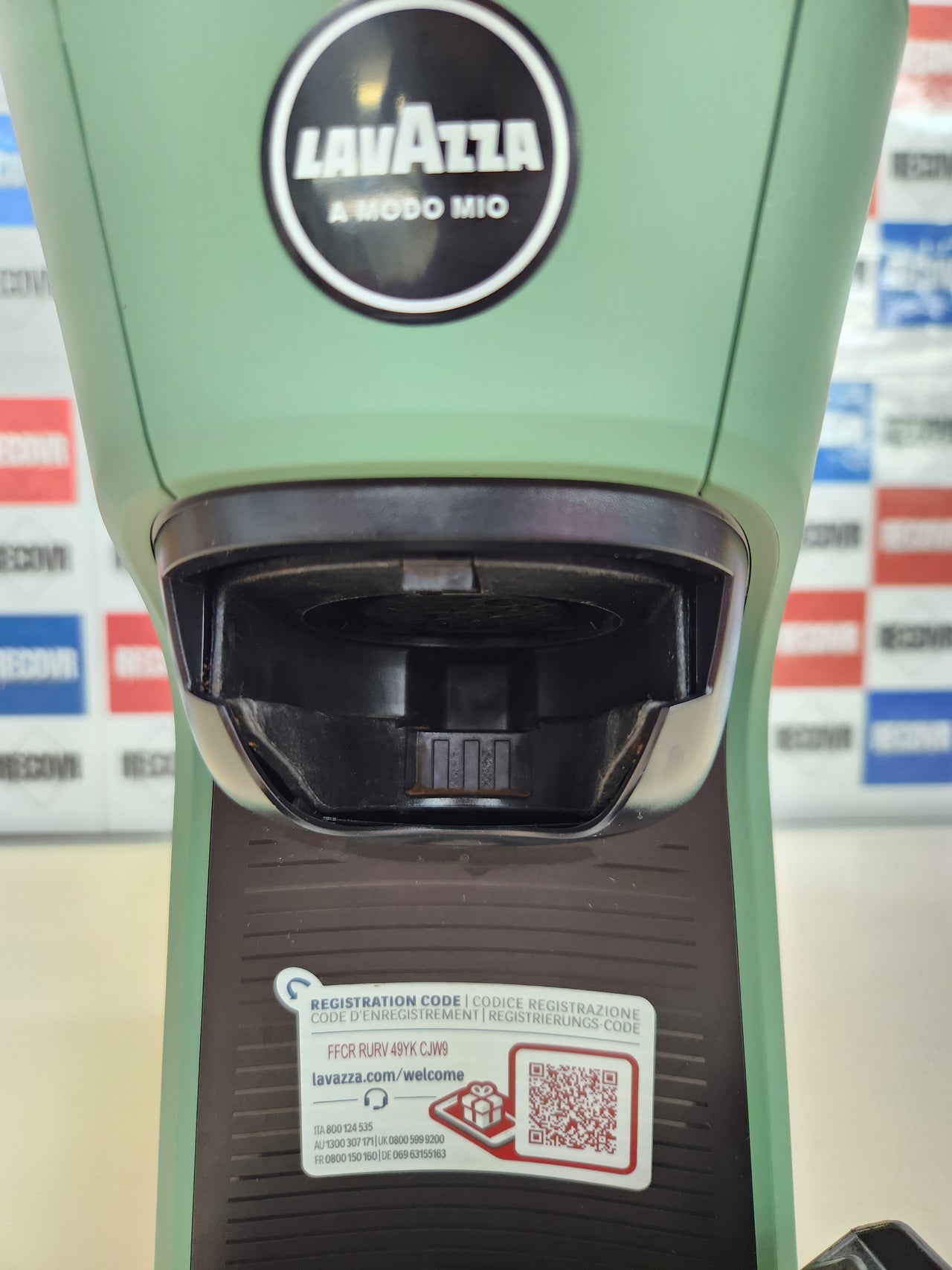 Cafetera 64 cápsulas 1450W 0,6 litros Tiny Eco verde ¡Tierra! Surtidas, cafetera expreso de plástico reciclad0, 220-240 V, 50/60 Hz,  Lavazza, A Modo Mio