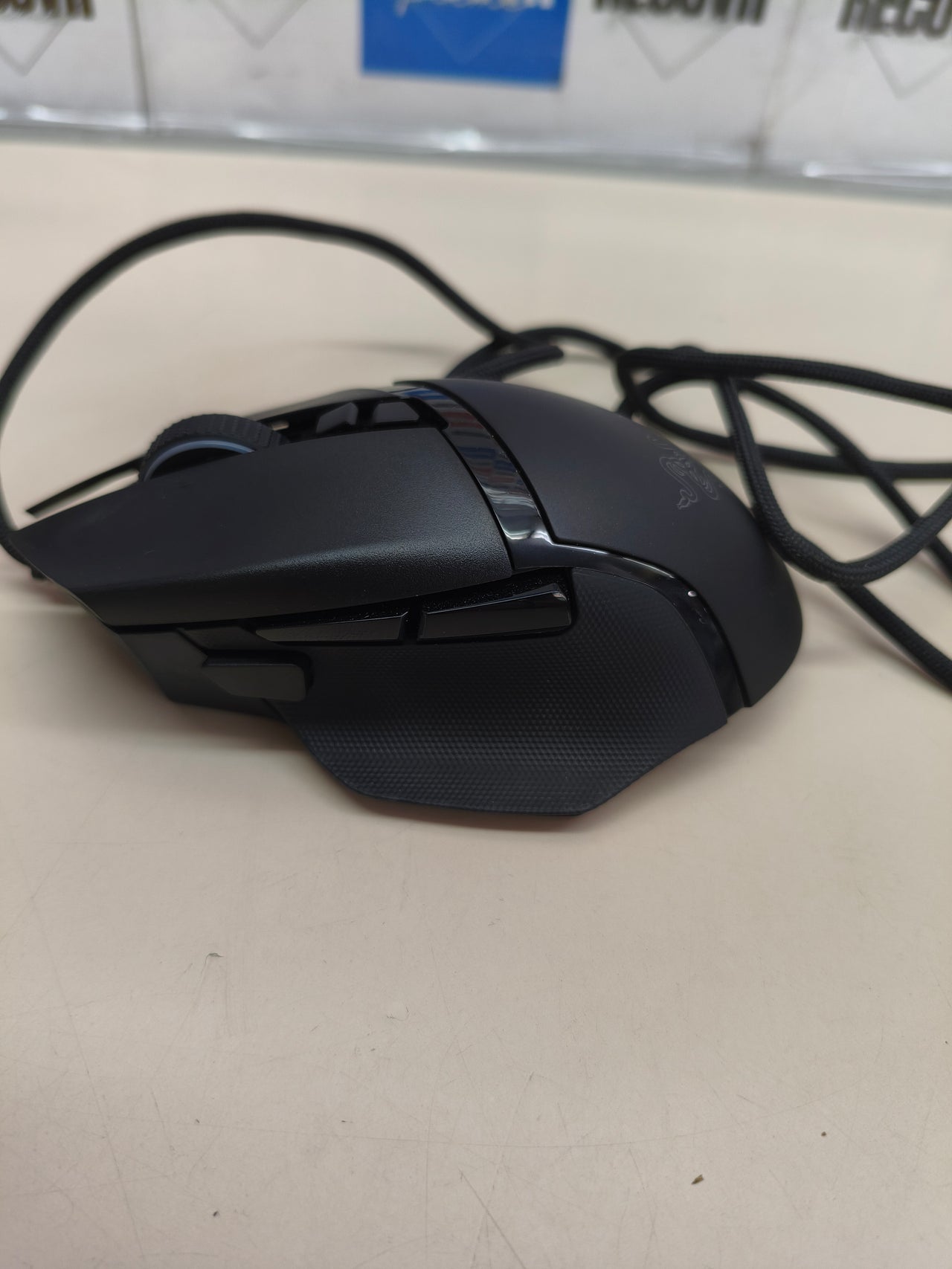 Ratón gaming Razer Basilisk V3 con 11 botones programables