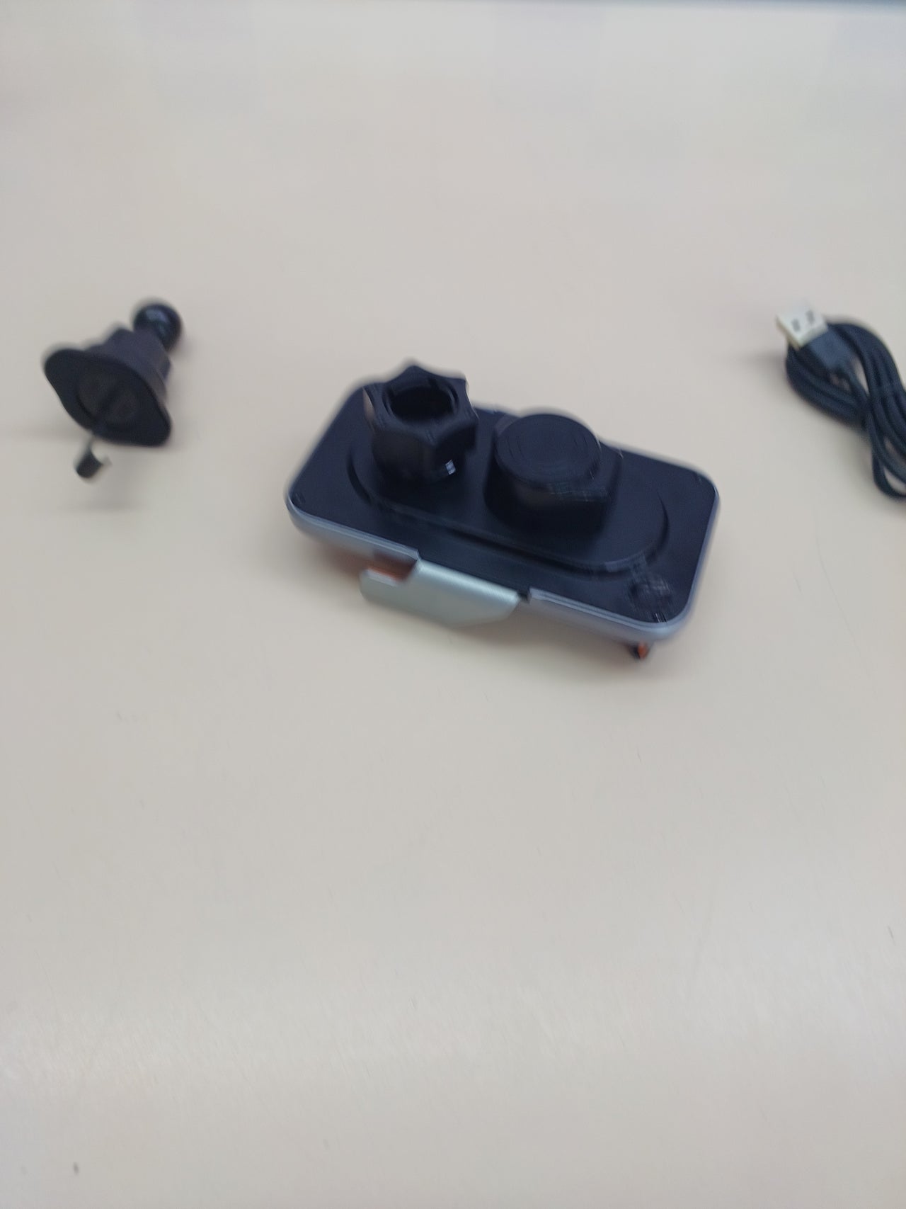 Soporte para Móvil con Cargador Inalámbrico 15W C-10