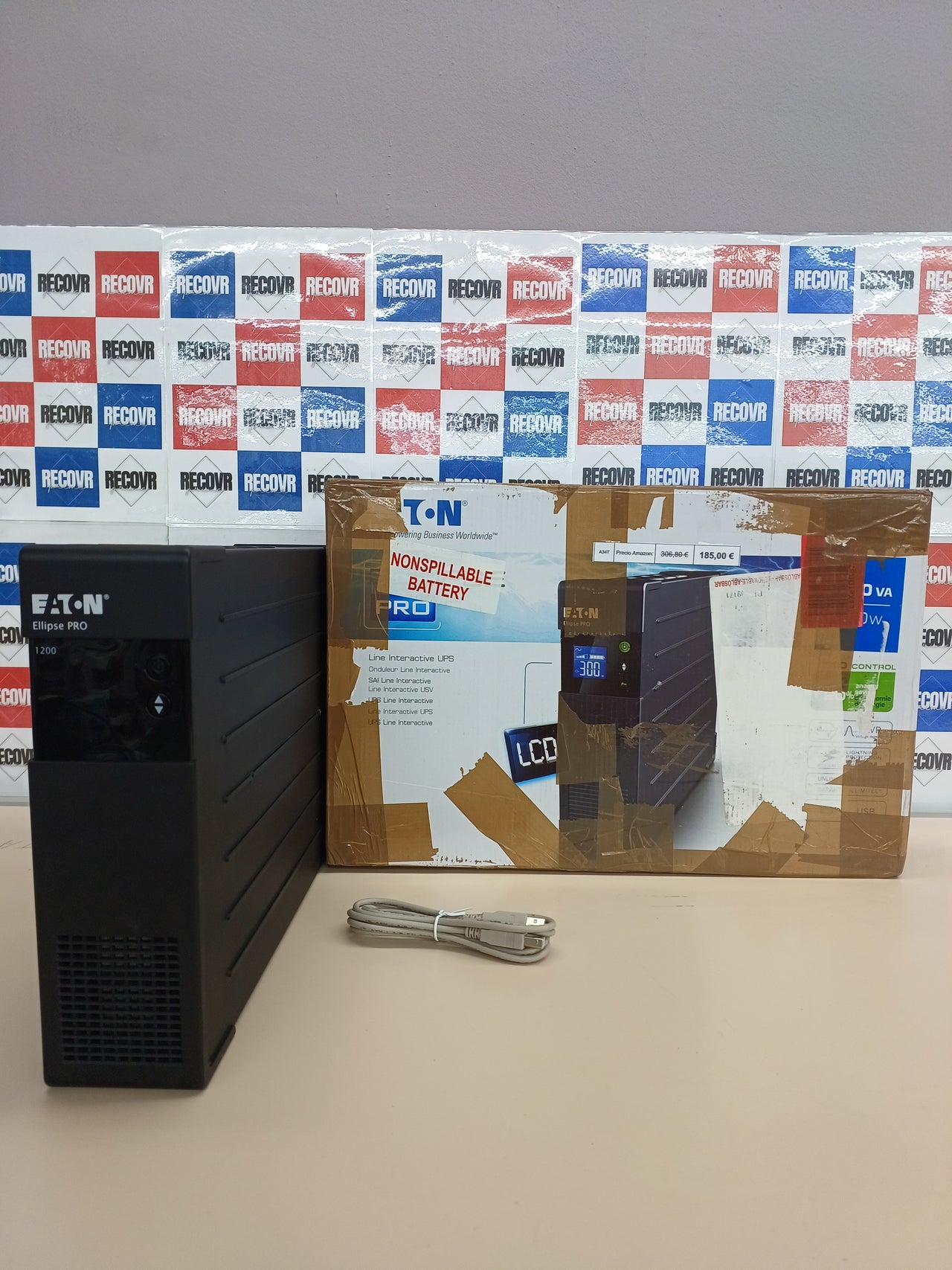Eaton Ellipse Pro 1200 DIN - Fuente de alimentación ininterrumpida (SAI) - Potencia 1200 VA con protección de sobrevoltaje (8 salidas Schuko) y regulación de voltaje (AVR), Negro