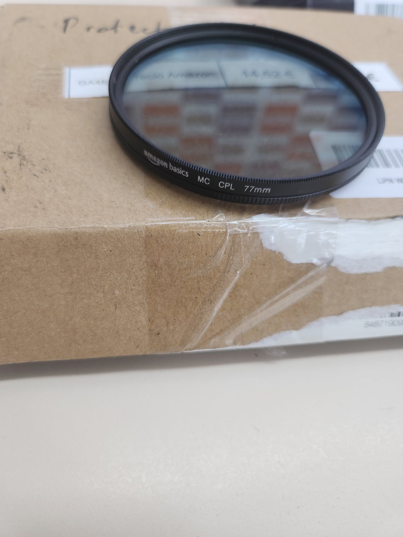 Filtro Protección 77 mm Polarizador Circular para Colores más Profundos, Reducción Reflejos y Deslumbramientos, Multicapa, Protege contra Polvo, Suciedad y los Arañazos Amazon Basics