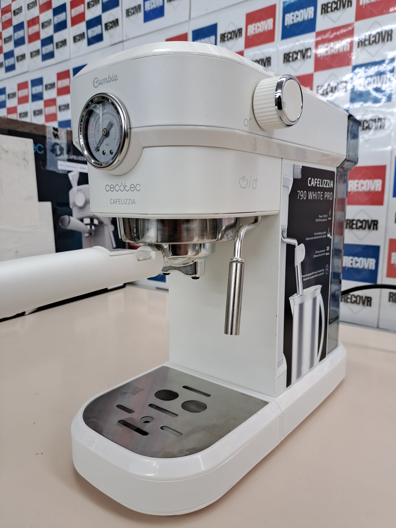 Cafetera Cecotec Espresso cafelizzia 790 White pro