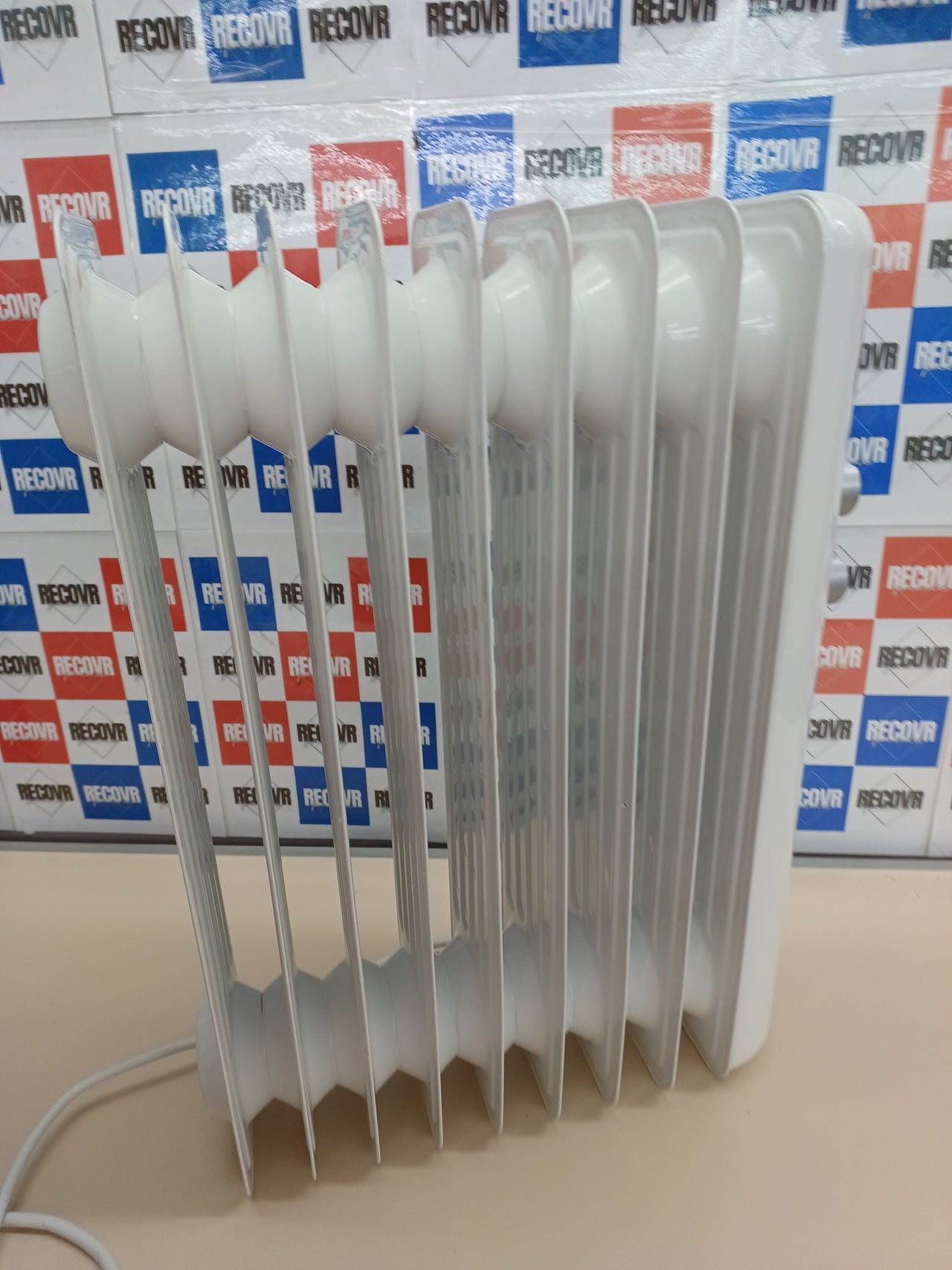 Radiador aceite 2000W 9 módulos bajo consumo - Cecotec