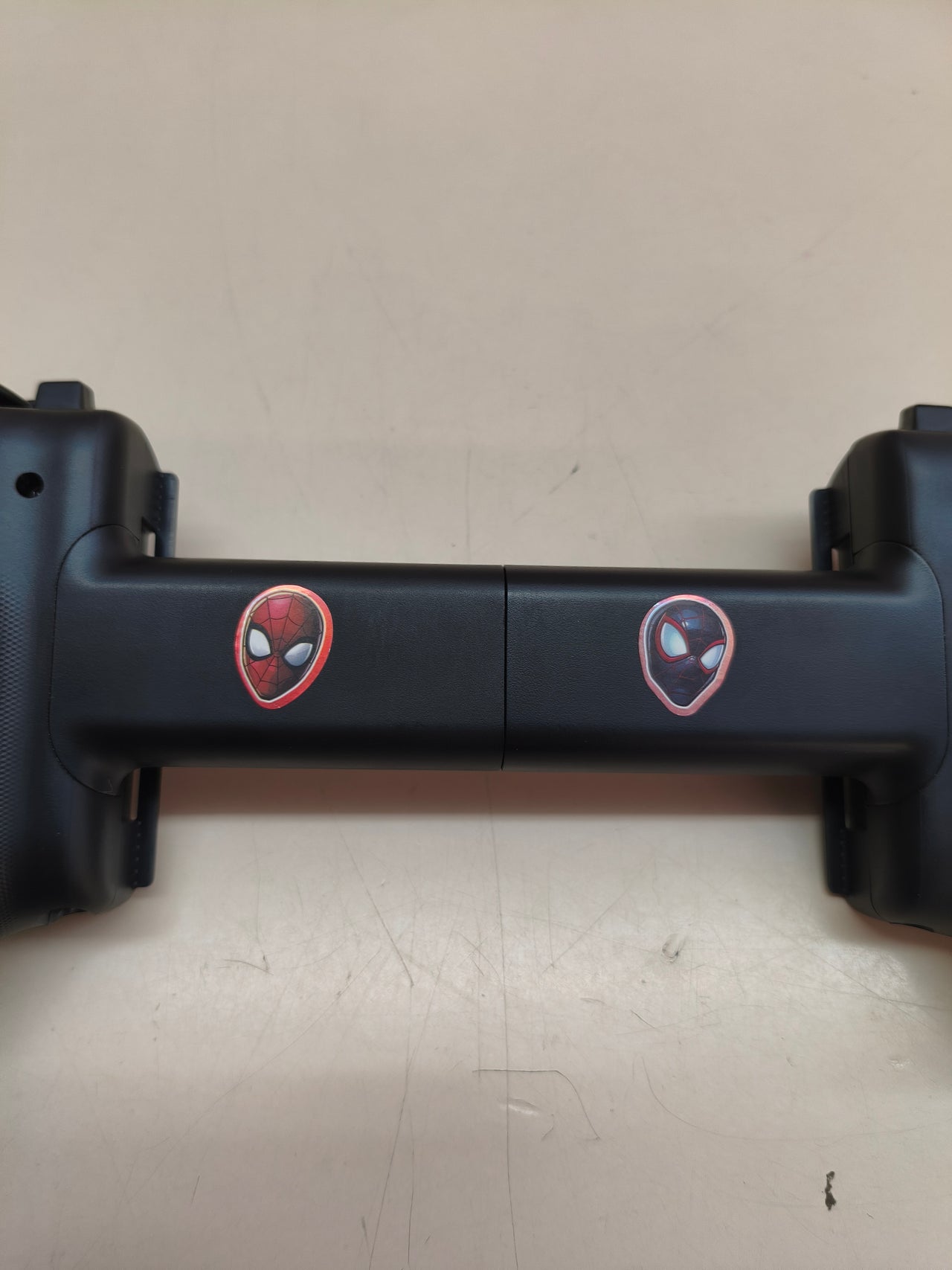 Razer Kishi Ultra, mando USB-C, Chroma RGB, hápticos HD, negro