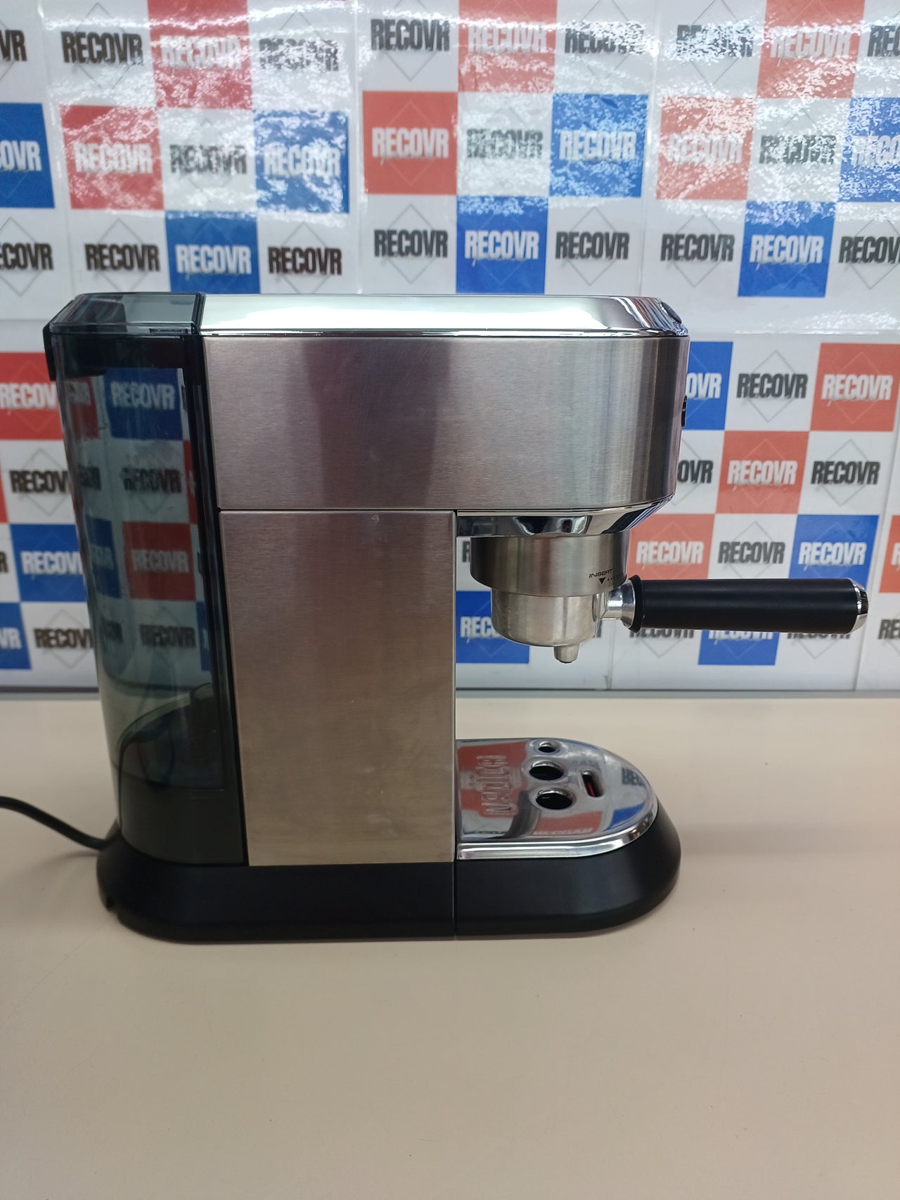 Cafetera espresso compacta 1,3 L – De'Longhi